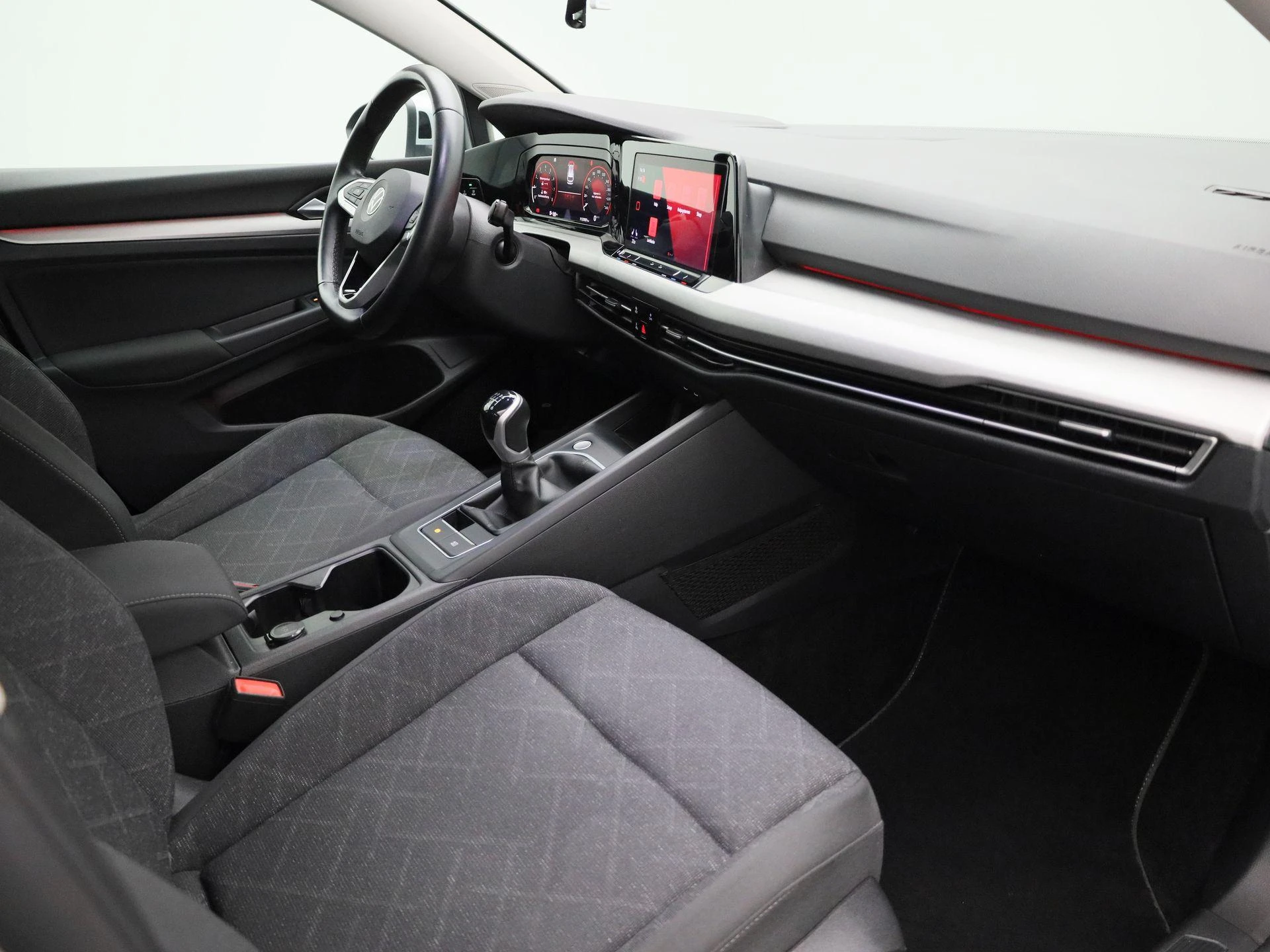 Volkswagen-Golf-image-30