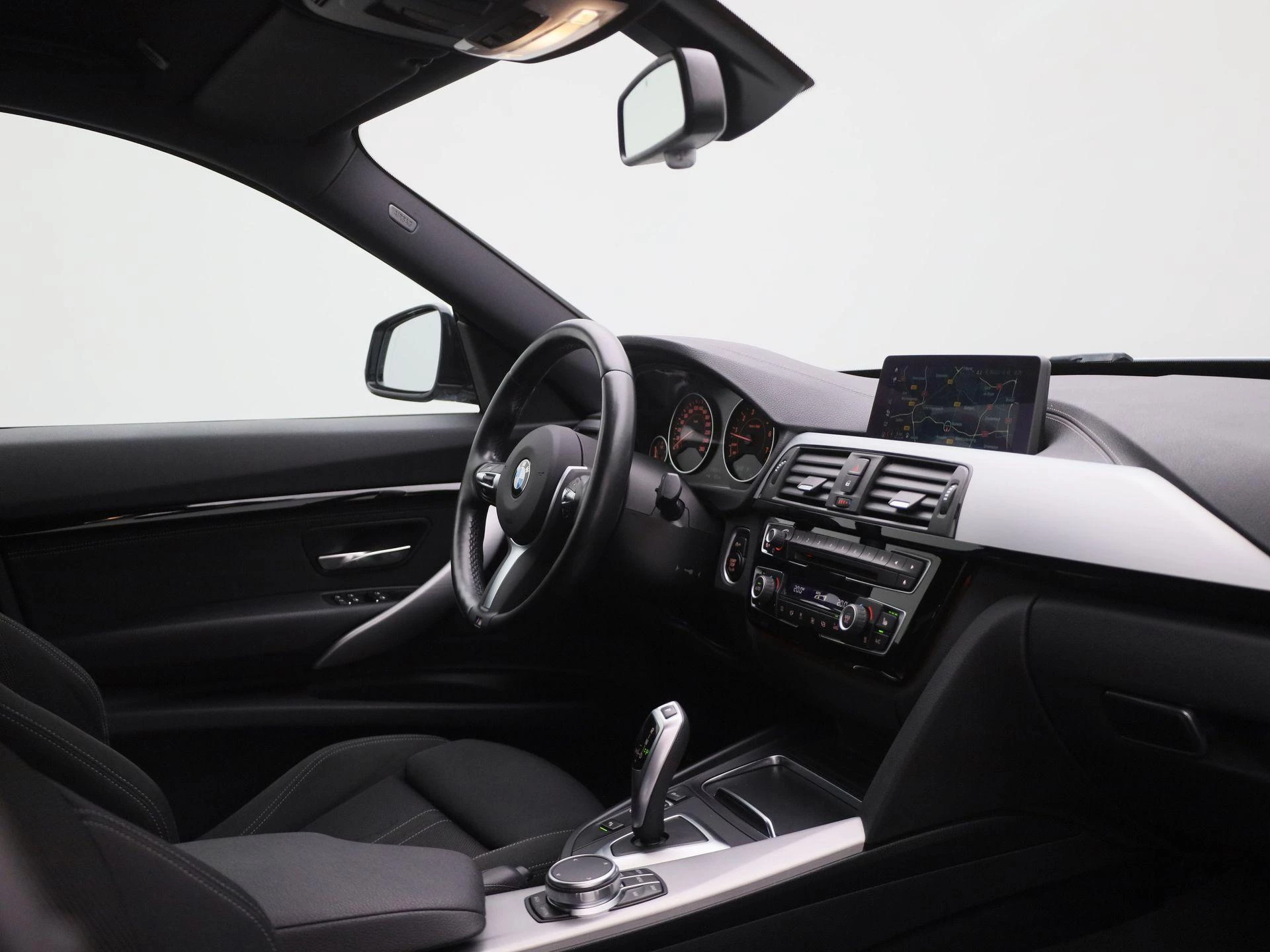 BMW-3 Serie-image-30