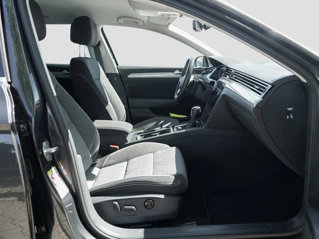 Volkswagen-Passat-image-6