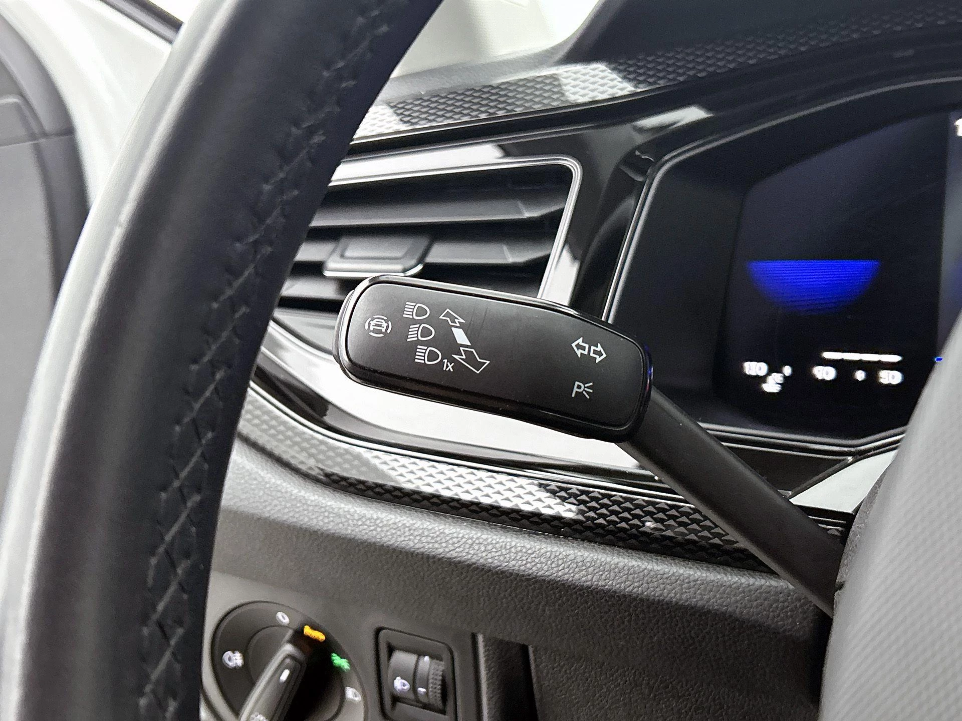 Volkswagen-Taigo-image-7