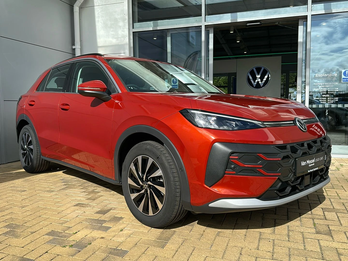 Volkswagen-T-Roc-image-17