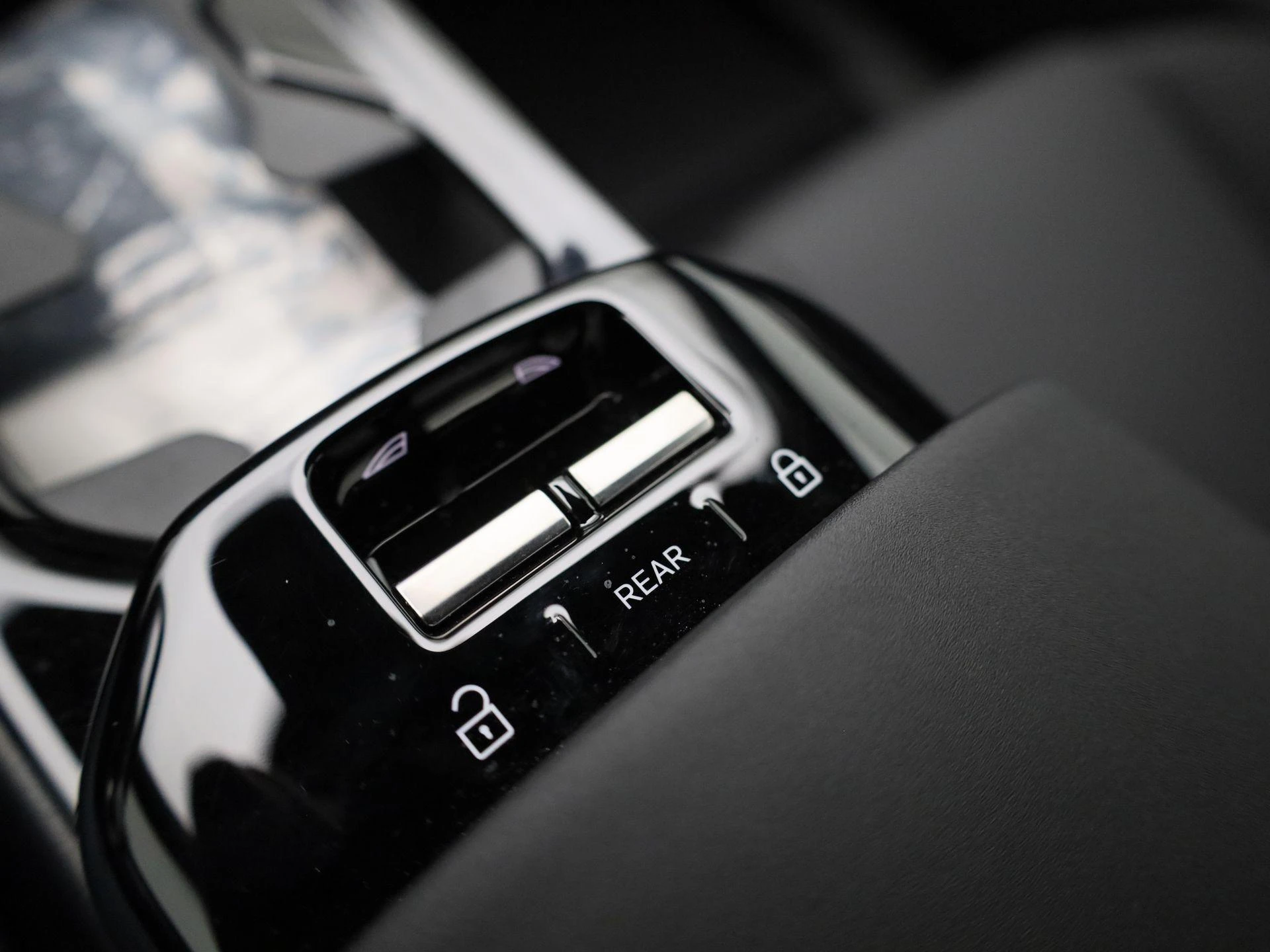 Volvo-EX30-image-23