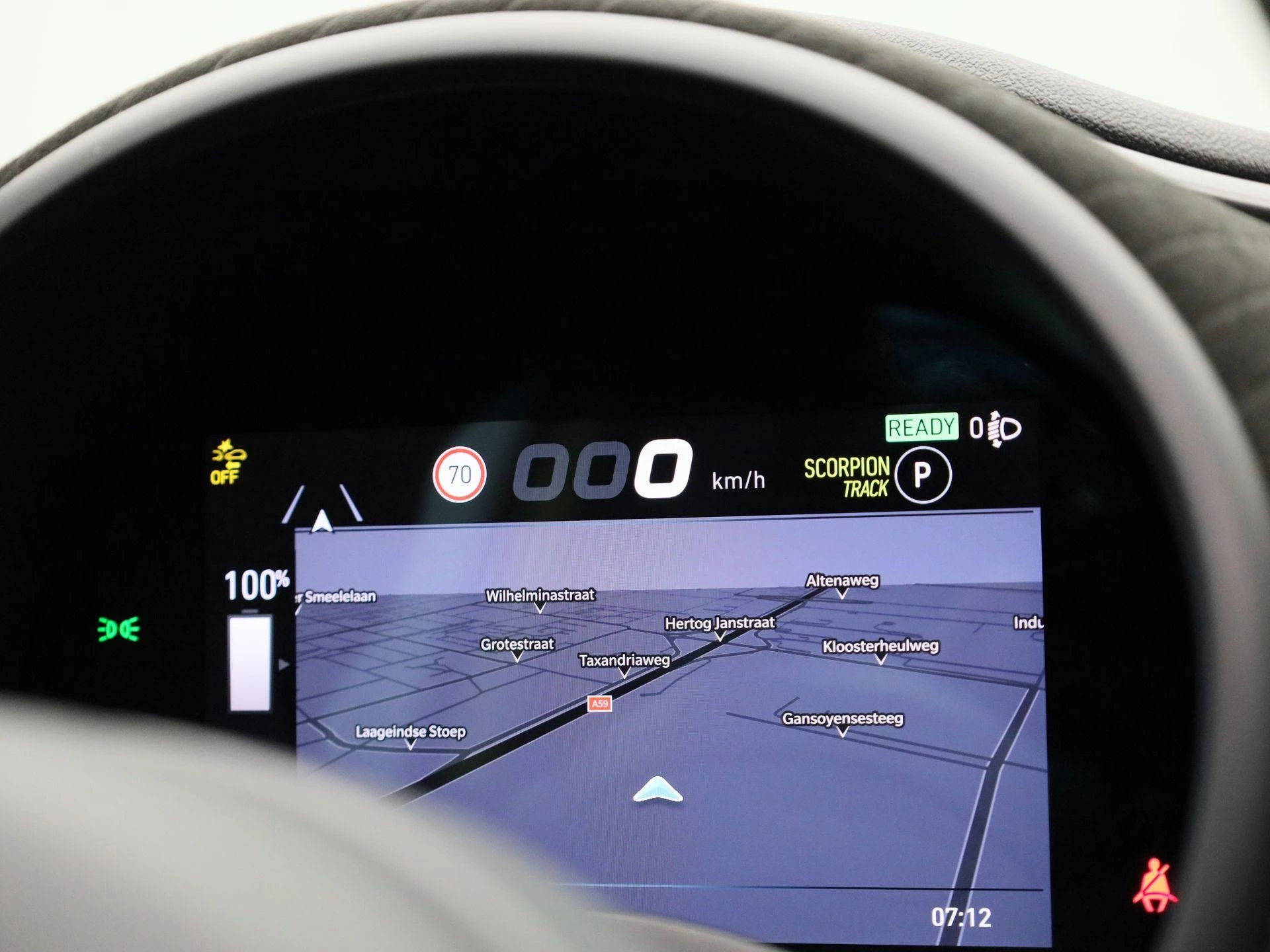 Abarth-500C-image-26