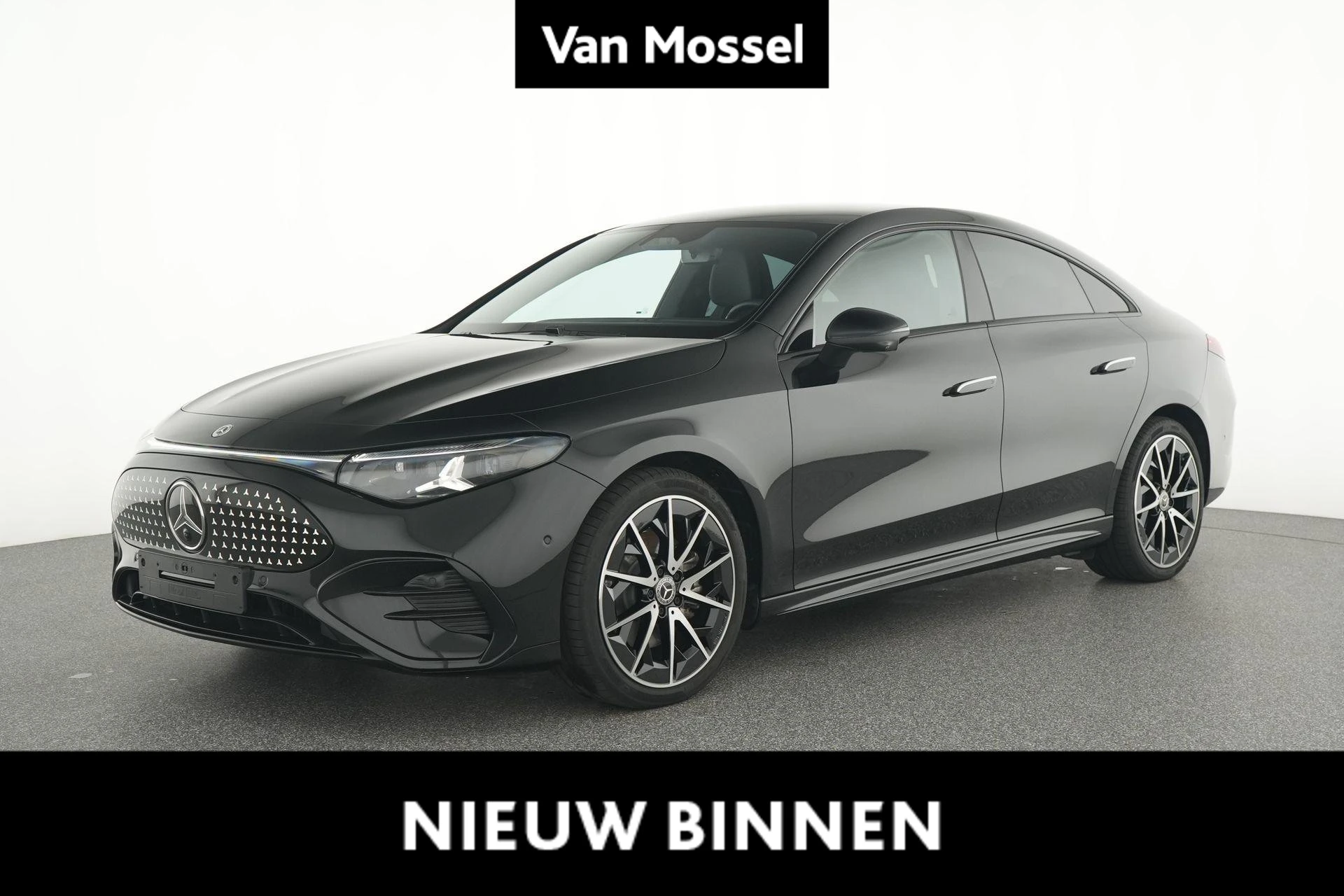 Mercedes-Benz-CLA-image-0