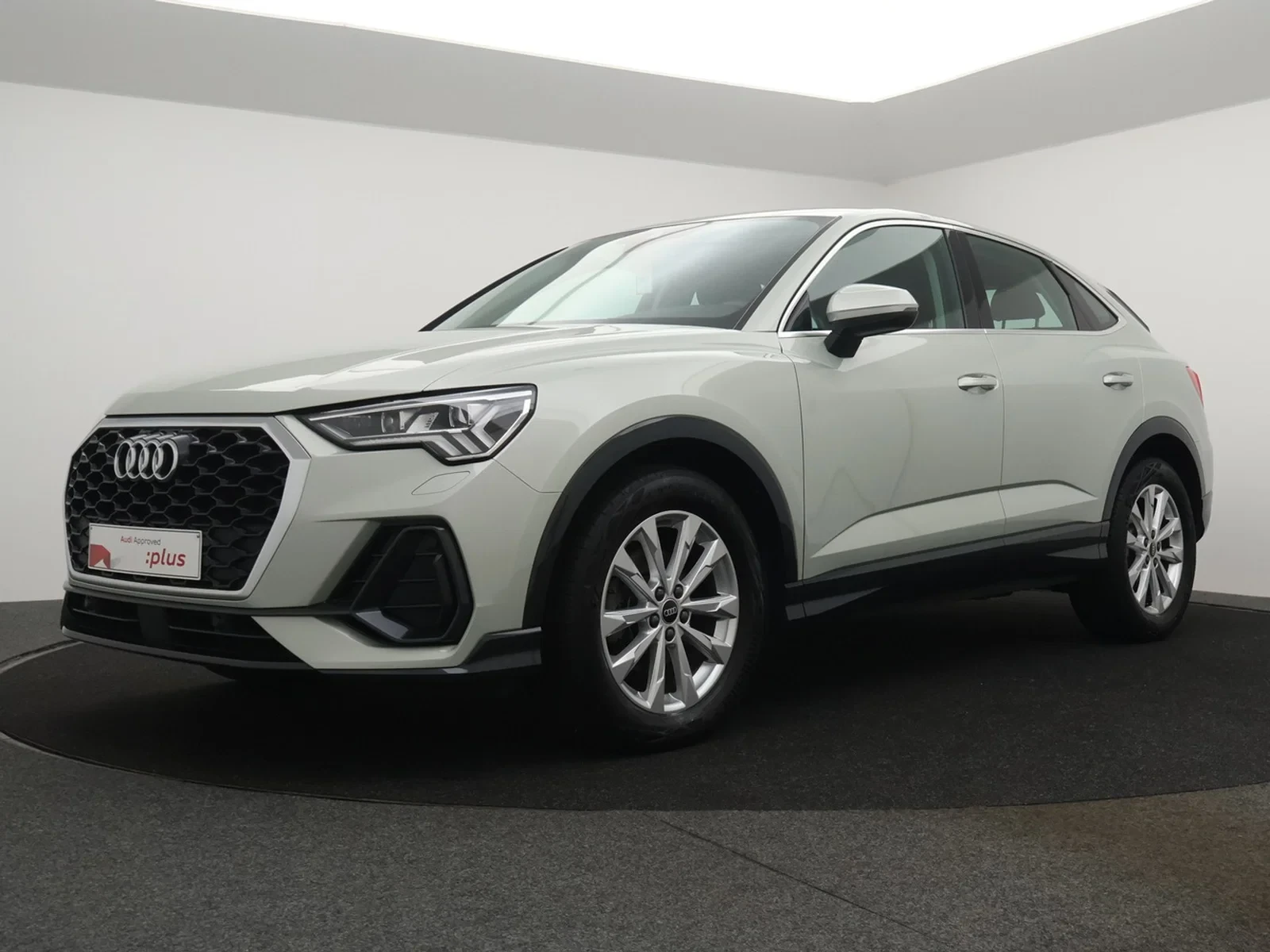Audi-Q3-image-0