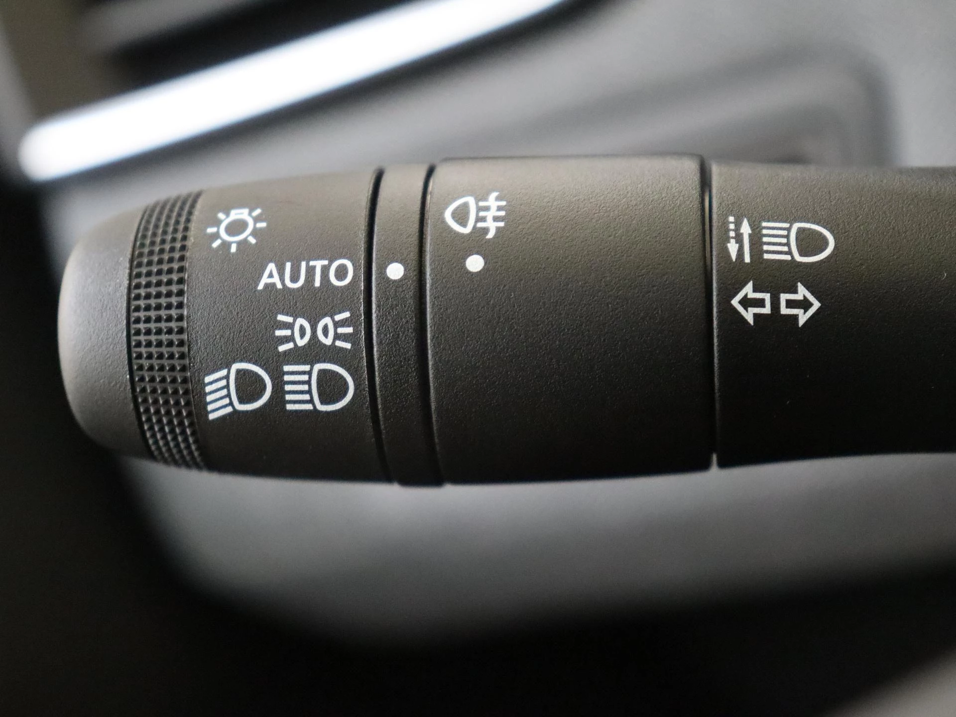 Renault-Clio-image-21