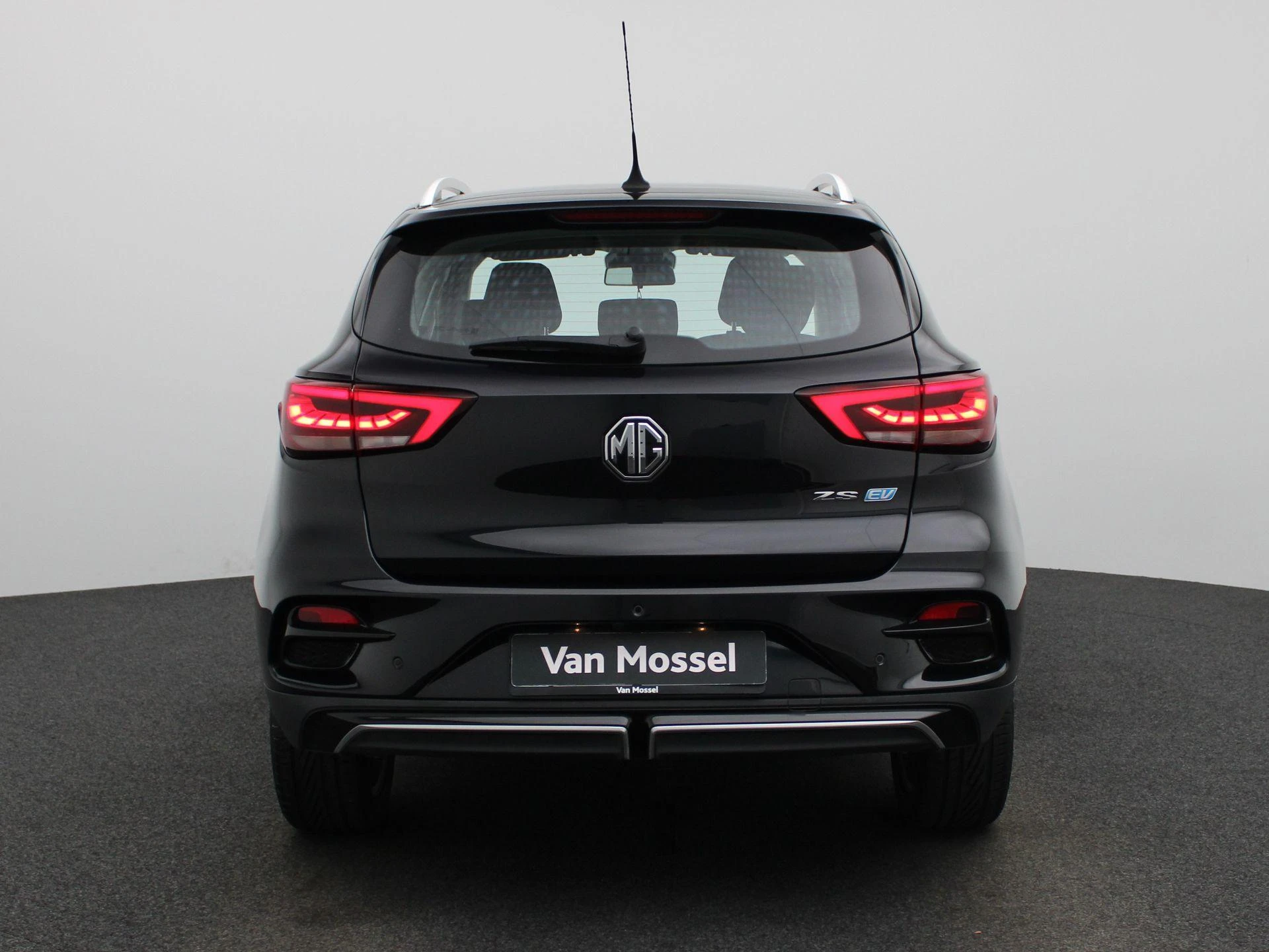 MG-ZS EV-image-4
