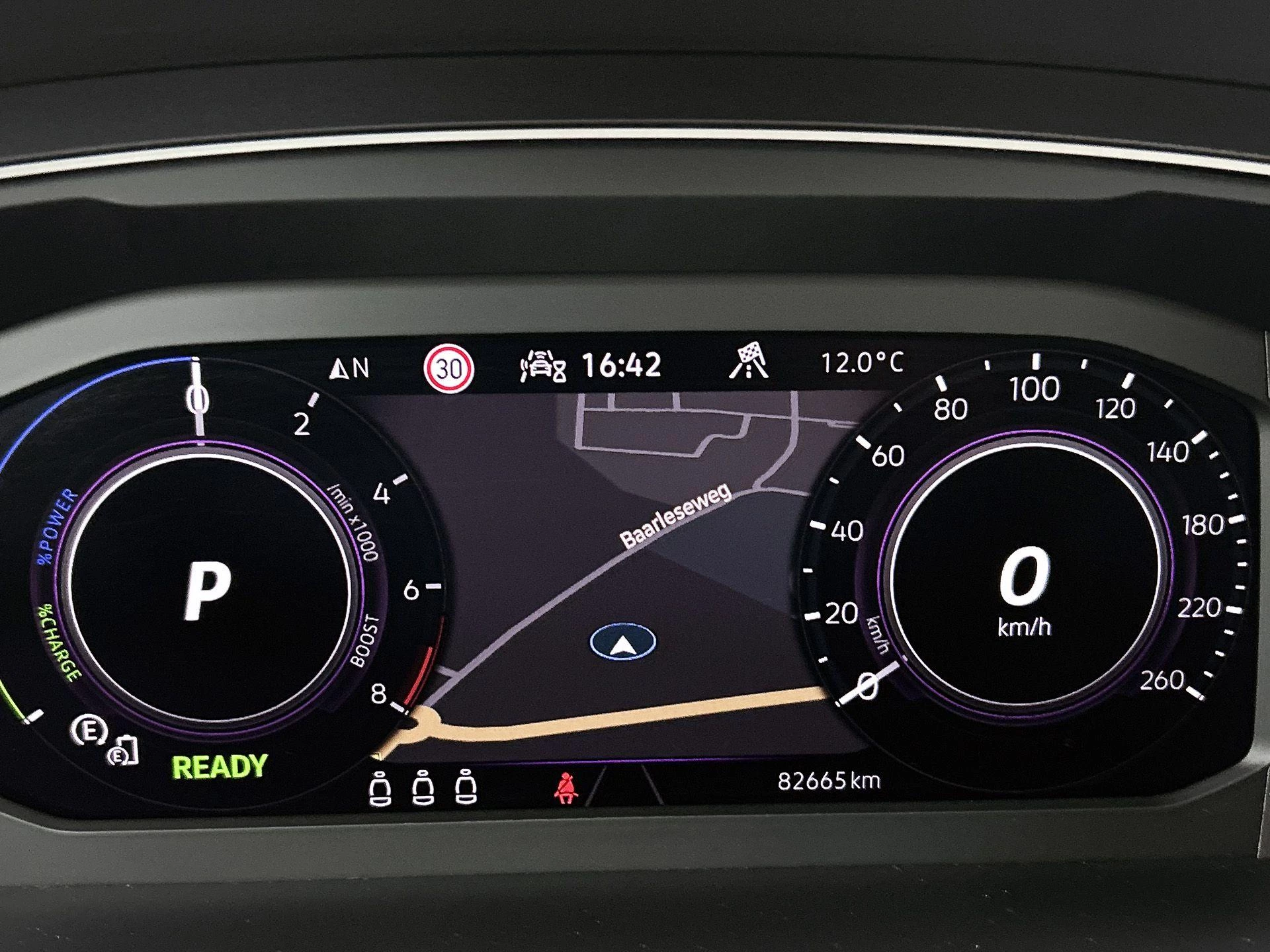 Volkswagen-Tiguan-image-18