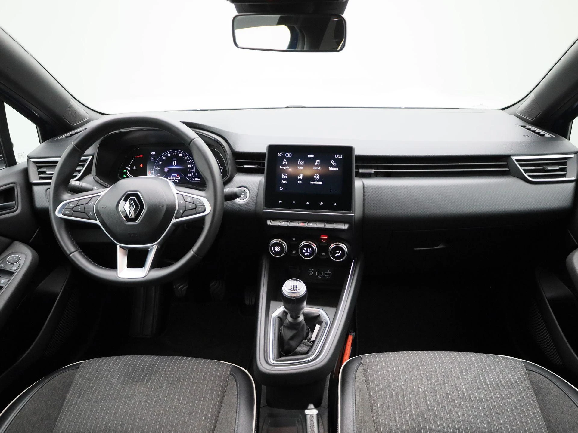 Renault-Clio-image-31