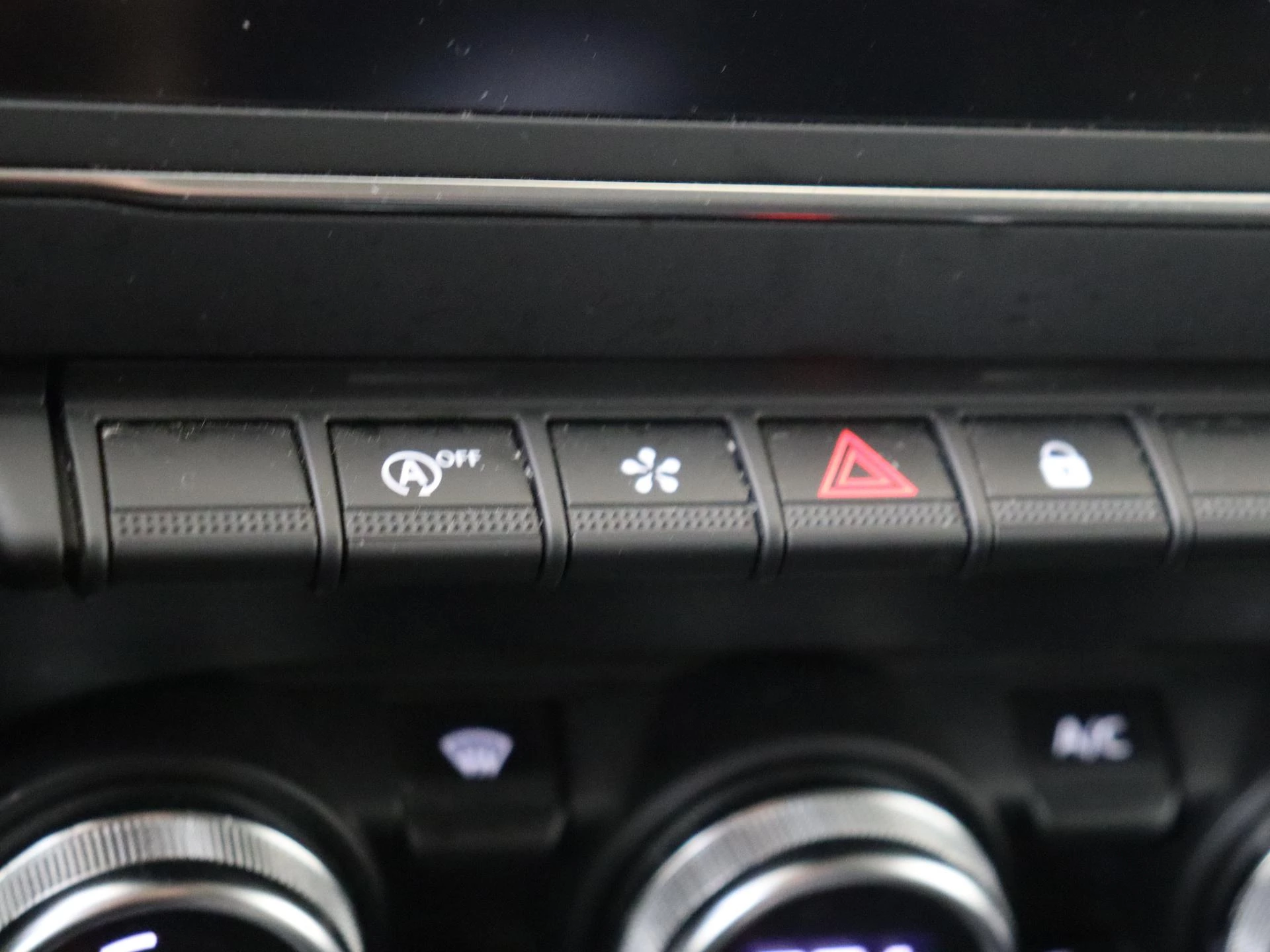 Renault-Captur-image-19