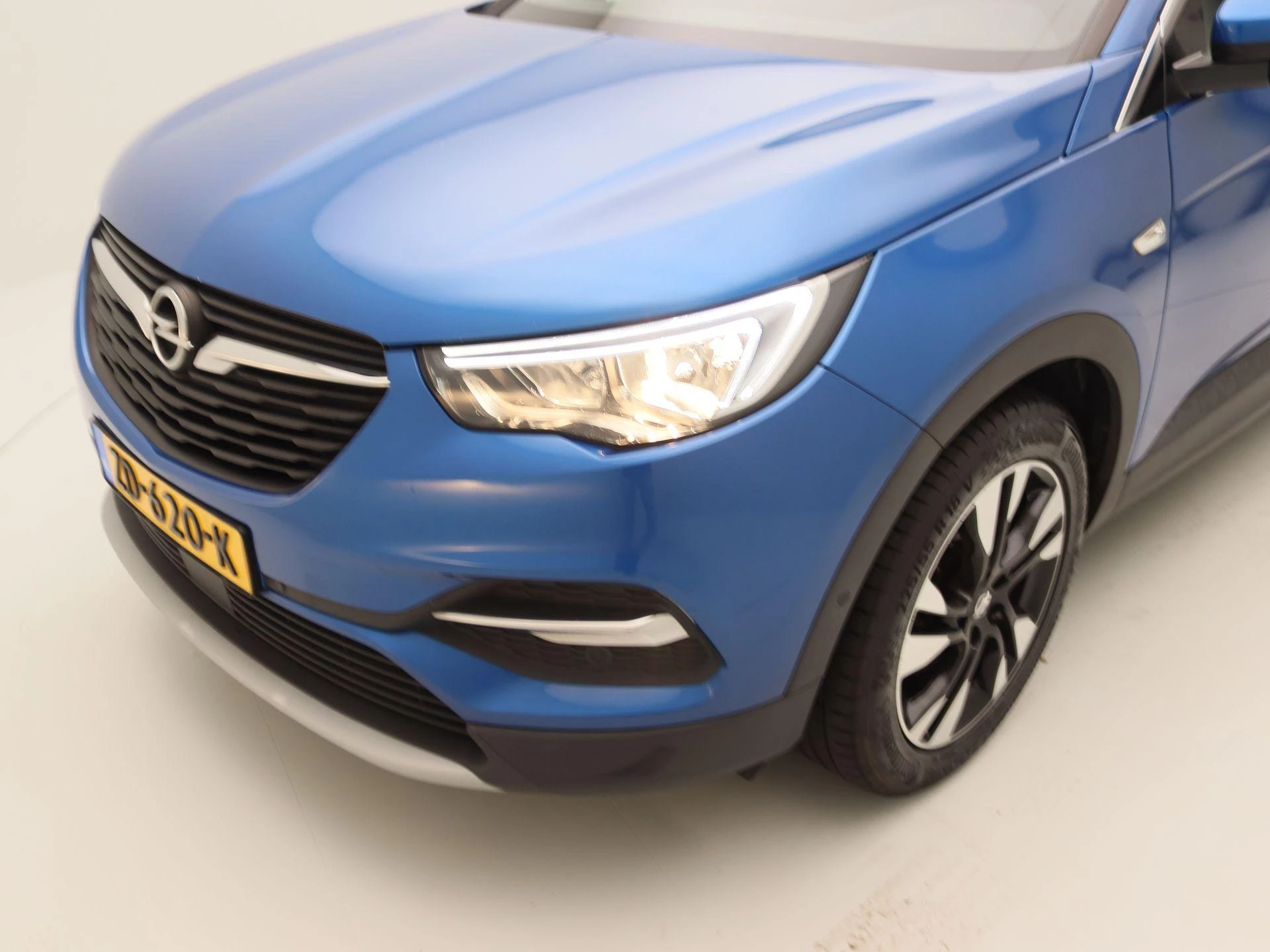 Opel Grandland X 1.2 Turbo Business Executive