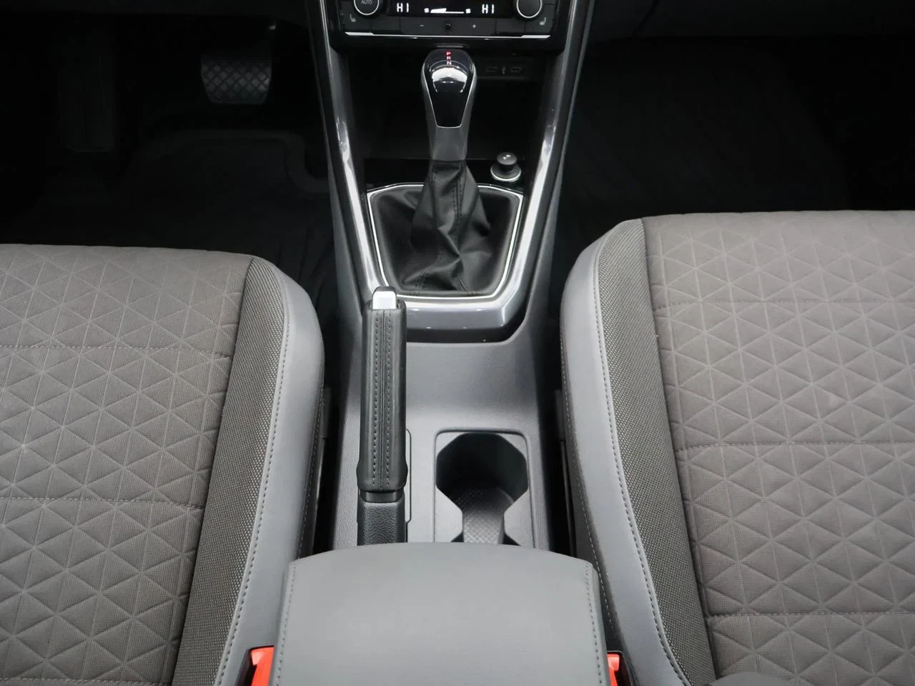 Volkswagen-T-Cross-image-25