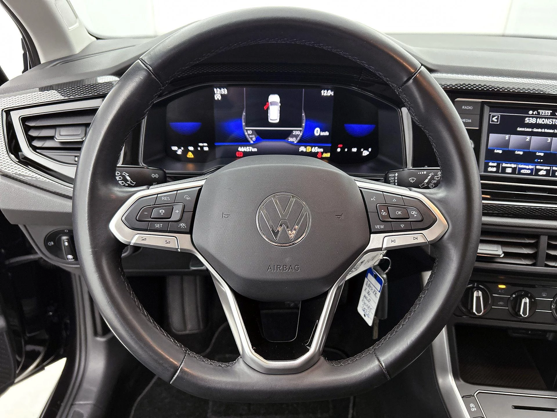 Volkswagen-Polo-image-21