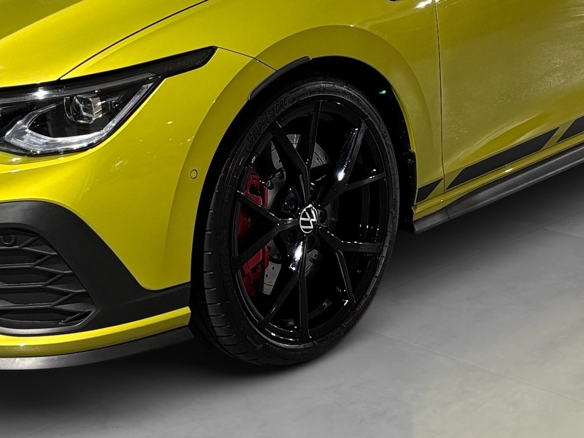 Volkswagen-Golf-image-21