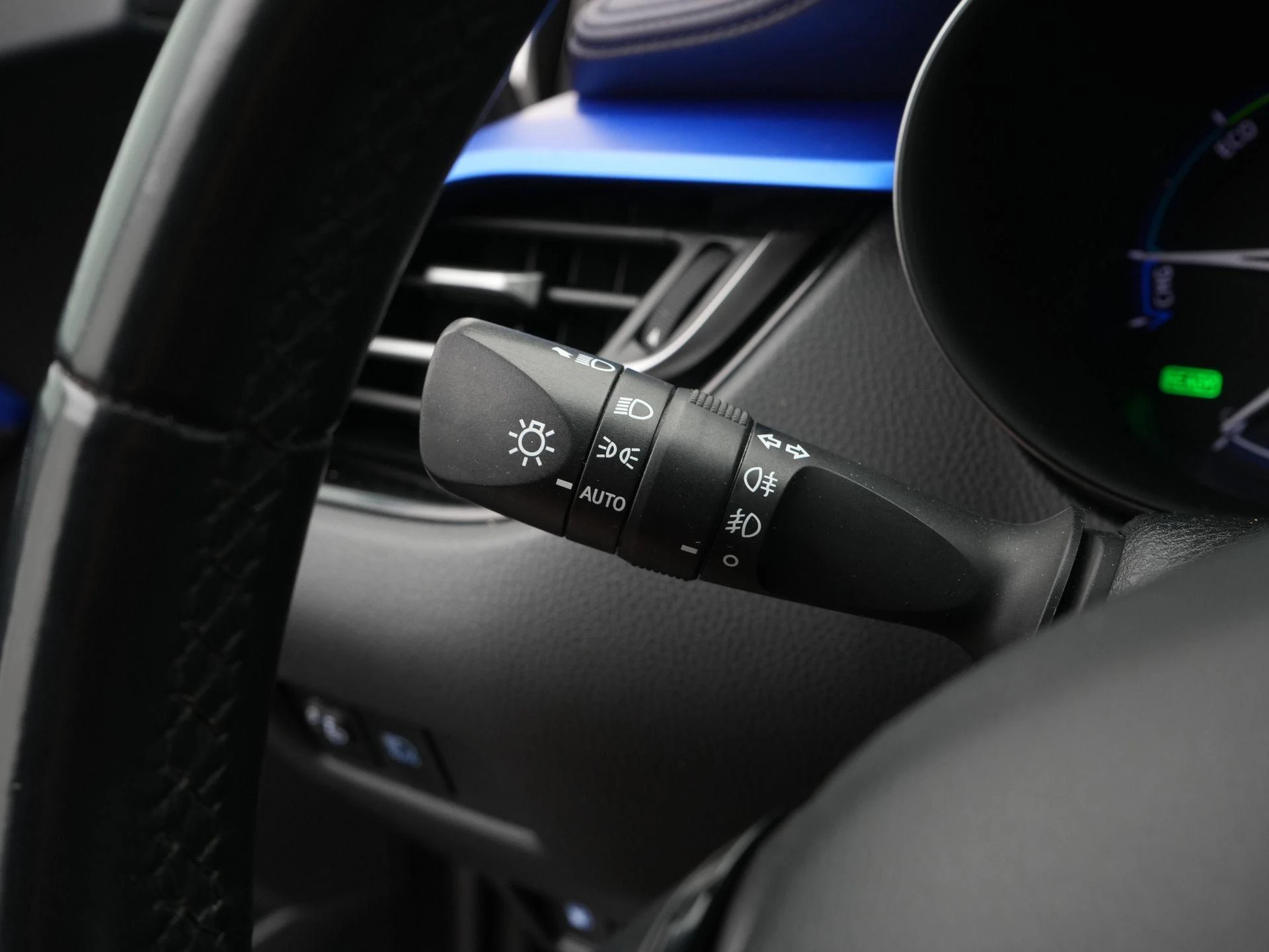Toyota C-HR 1.8 Hybrid Bi-Tone