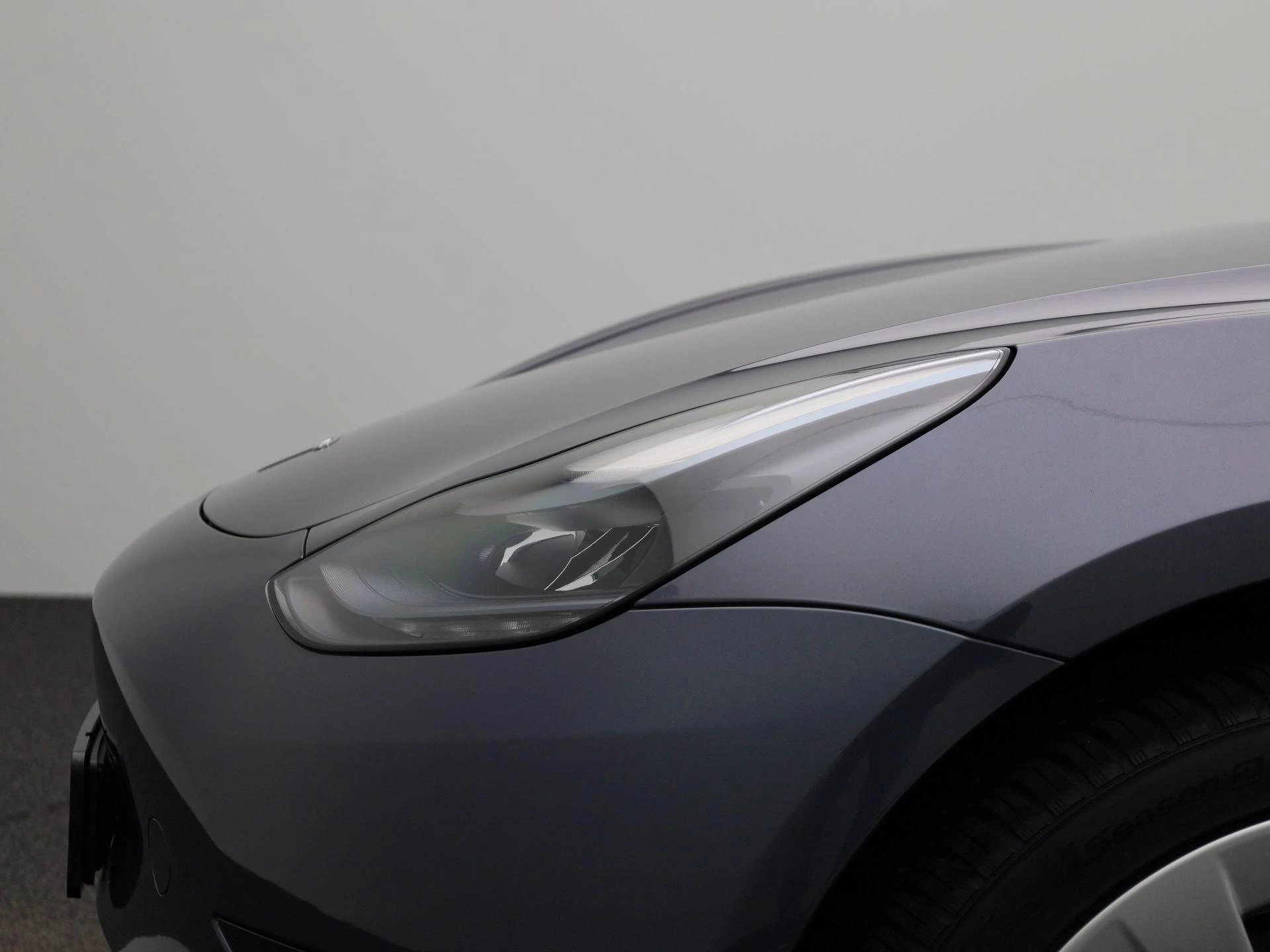 Tesla-Model 3-image-13