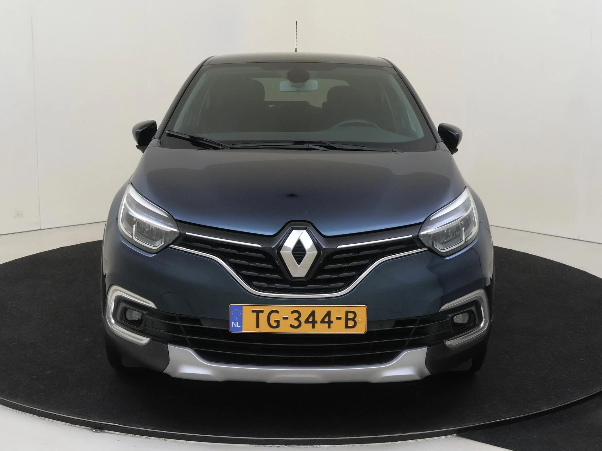 Renault-Captur-image-1