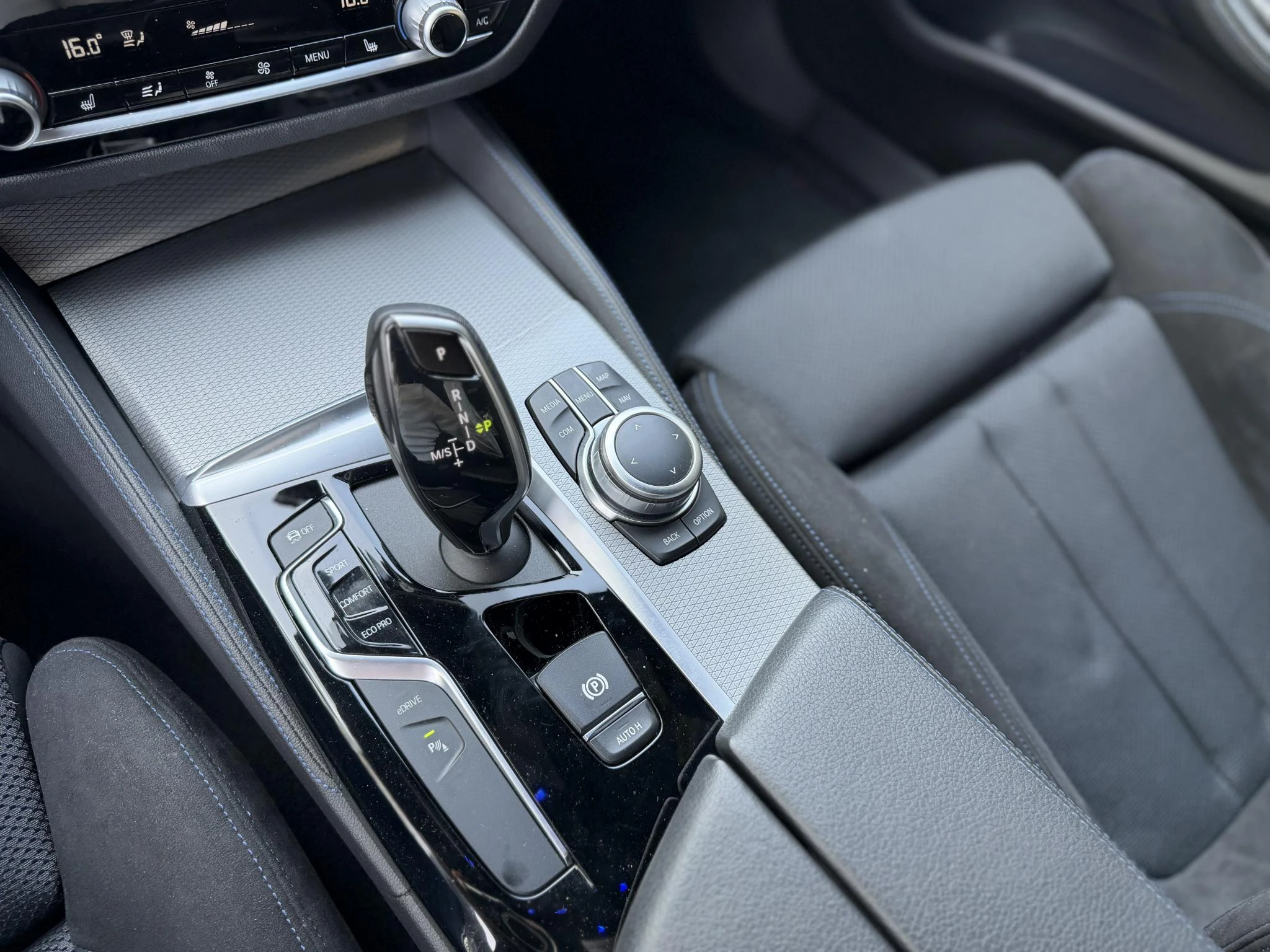 BMW-5 Serie-image-9