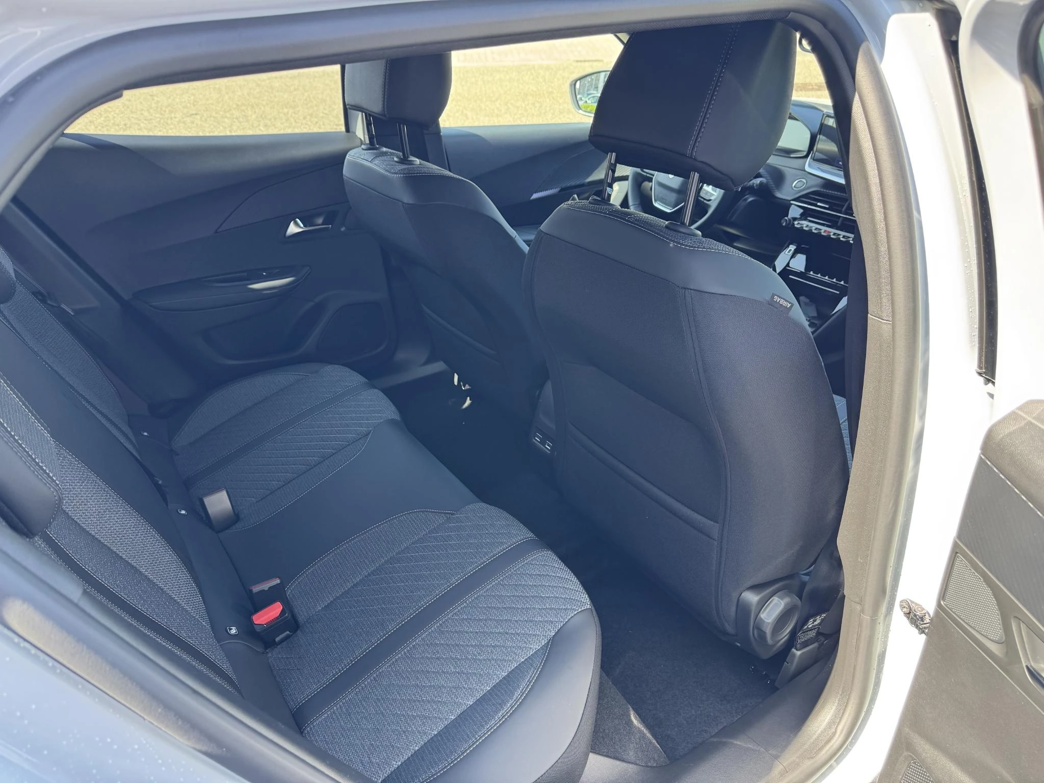 Peugeot-2008-image-13