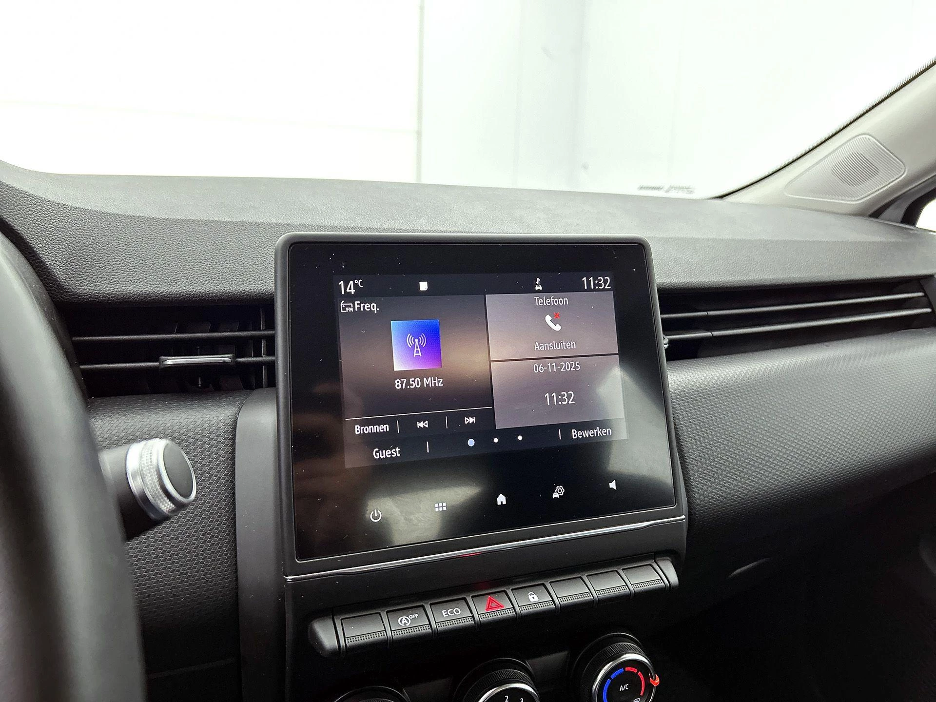 Renault-Clio-image-24