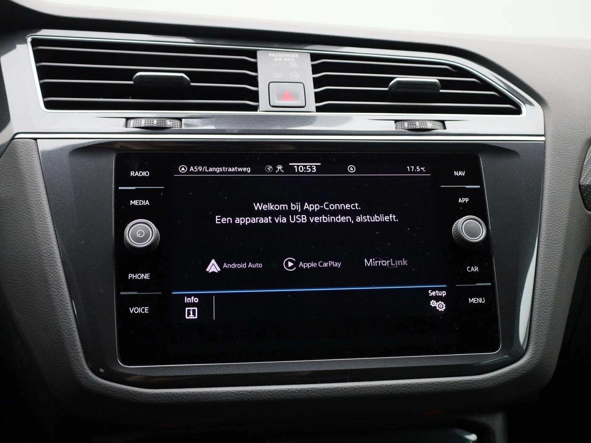 Volkswagen-Tiguan-image-22