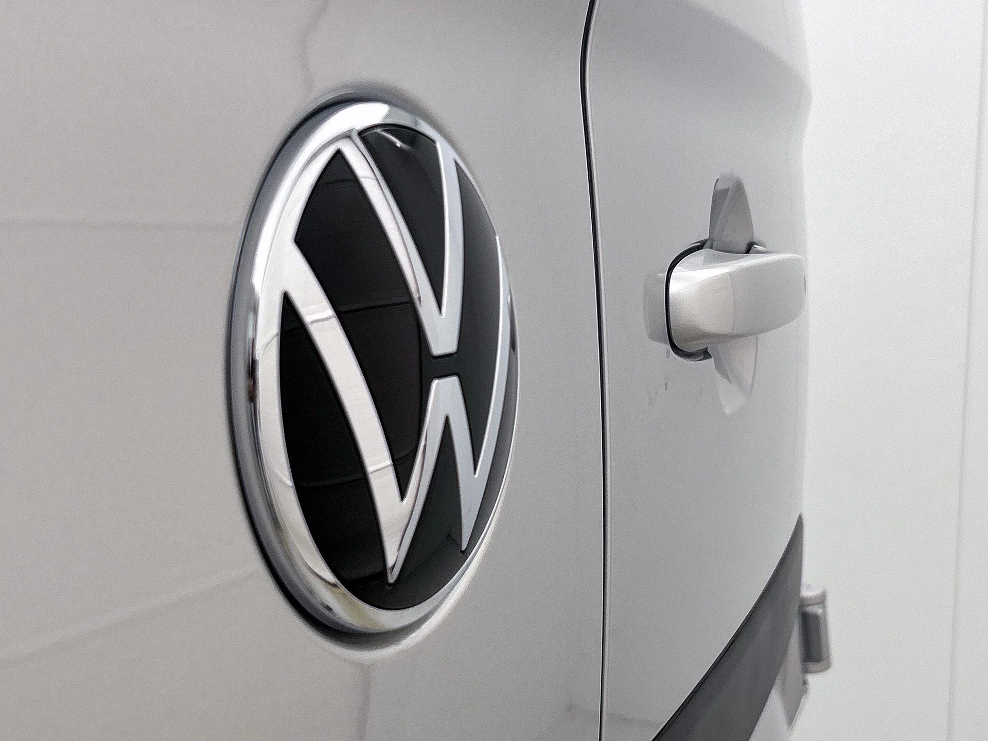 Volkswagen-Transporter-image-24