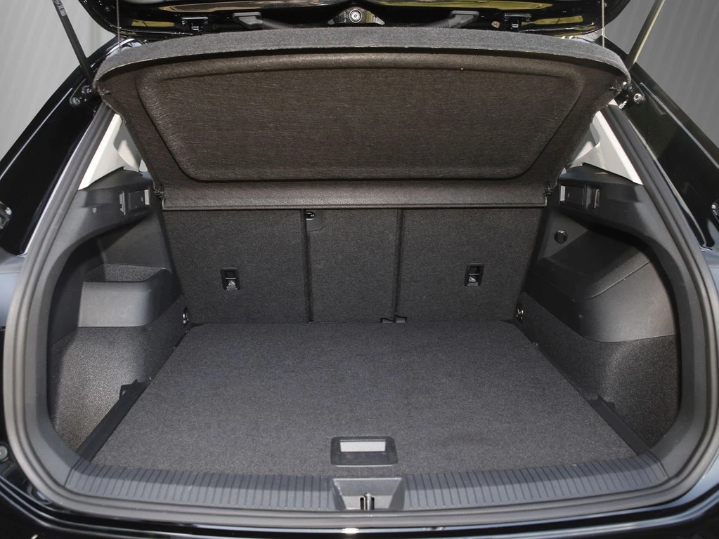 Volkswagen Tiguan 1,5 eTSI DSG Goal,AHK,LED,ACC,Navi Lenkrad/Sitzheizung,Climatronic,360° Kamera