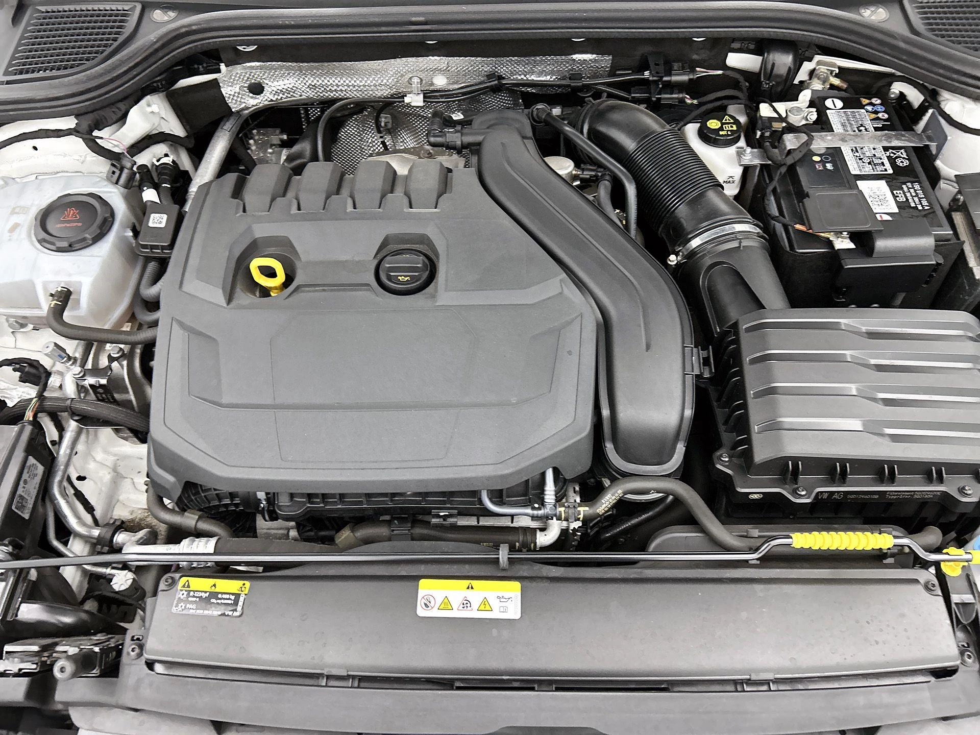 Volkswagen-Golf-image-32