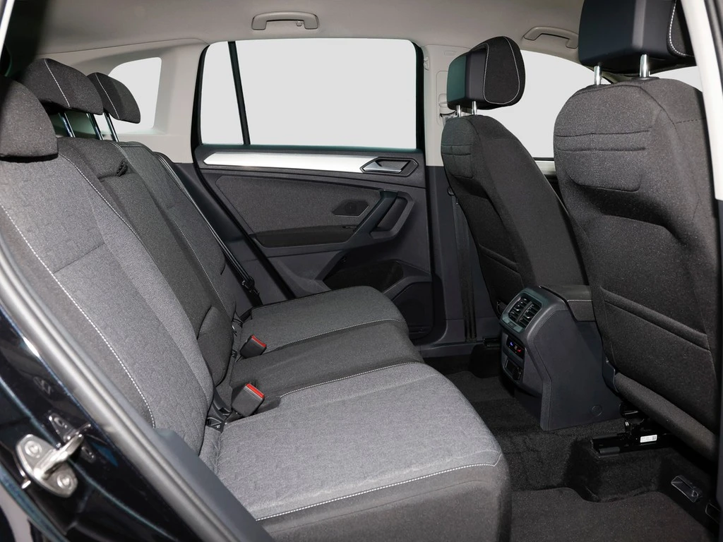 Volkswagen-Tiguan-image-8