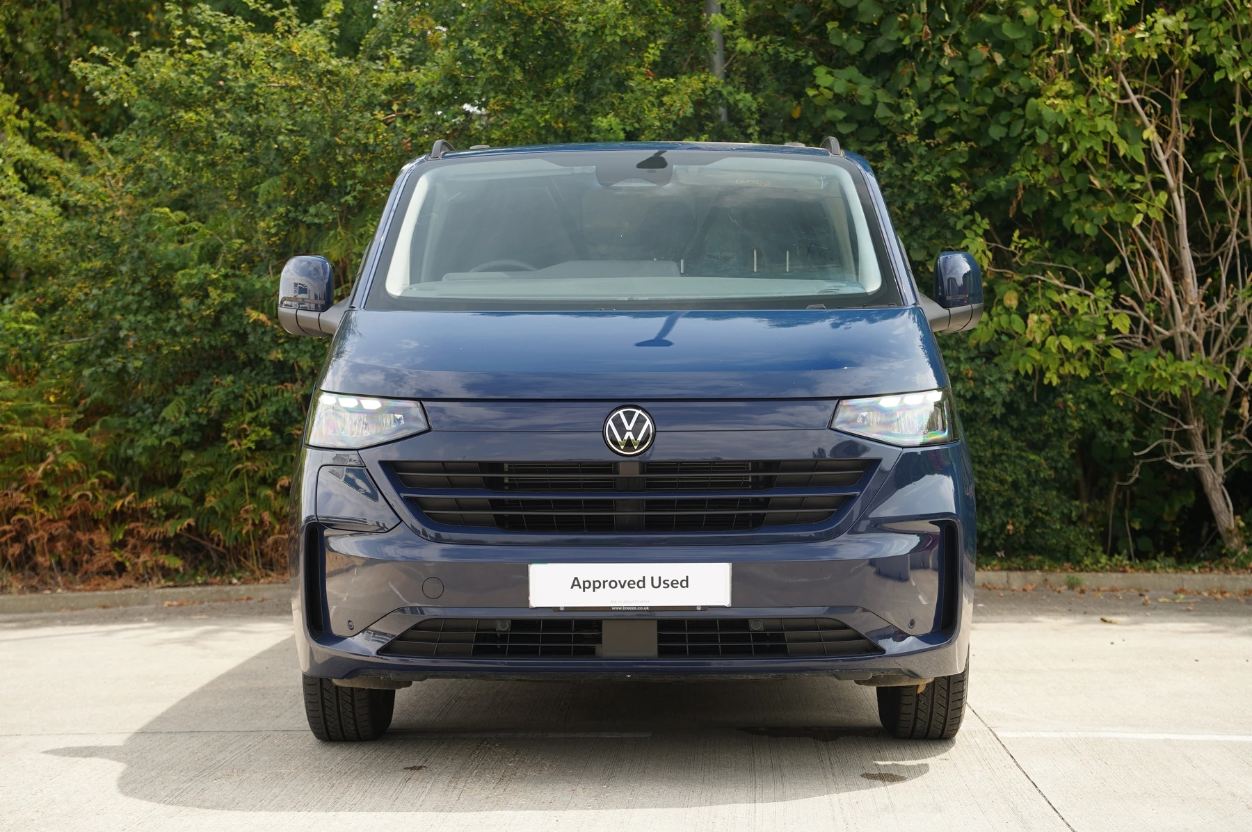 Volkswagen-Transporter-image-6