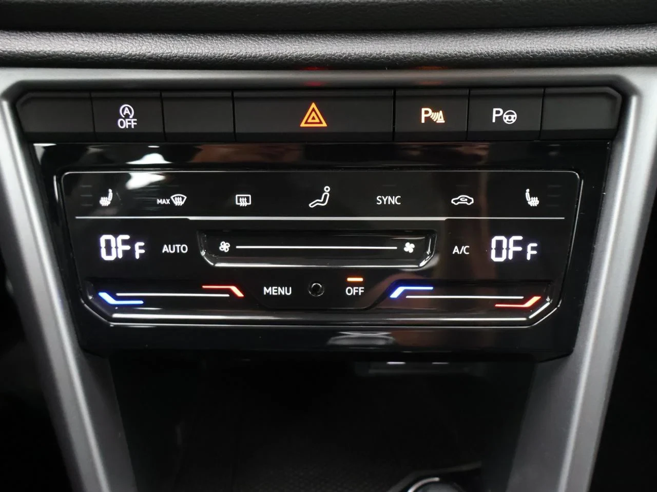 Volkswagen-T-Roc-image-13