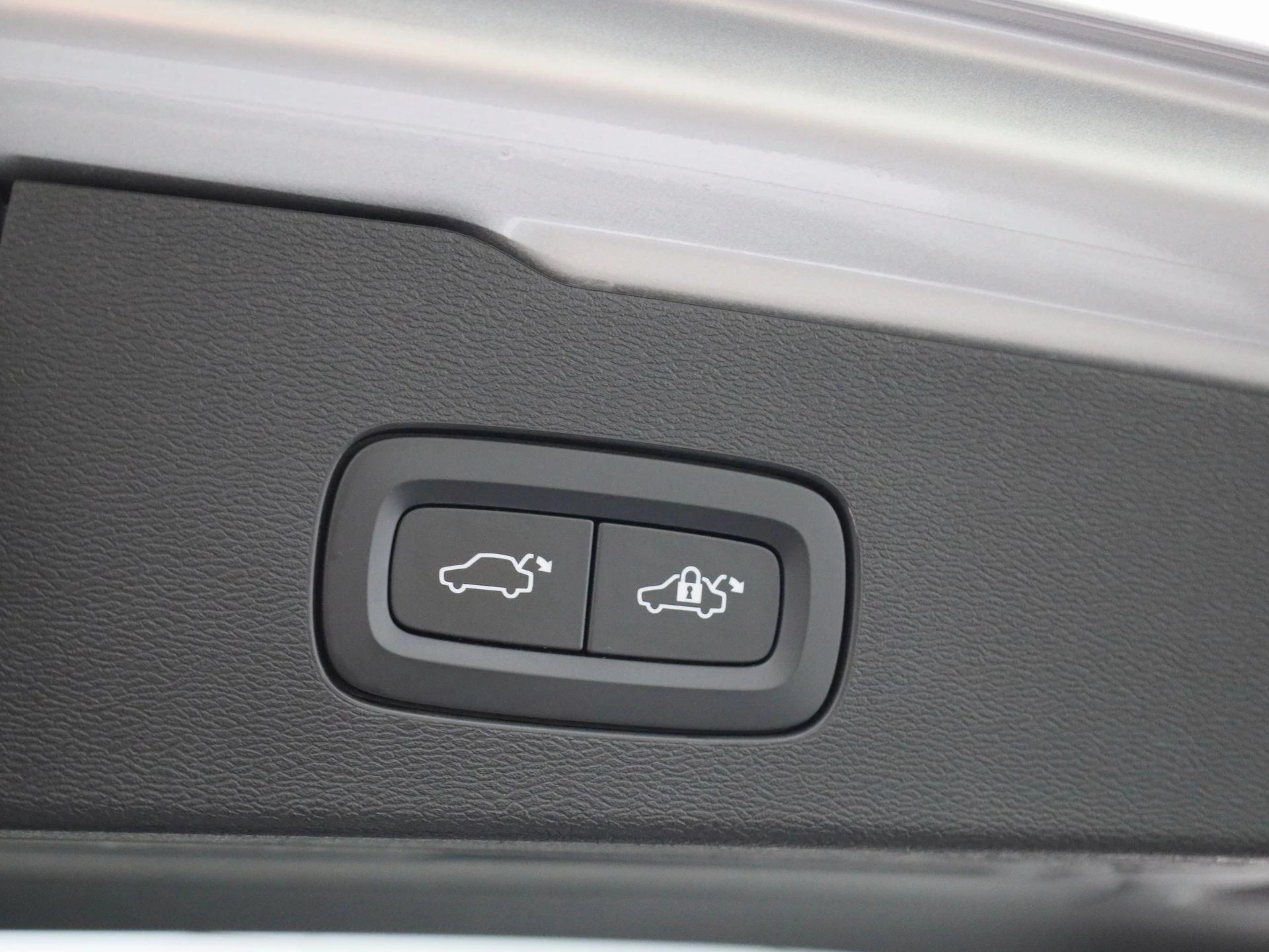 Volvo V60 B3 Geartronic Momentum Pro Camera | Cruise | PDC
