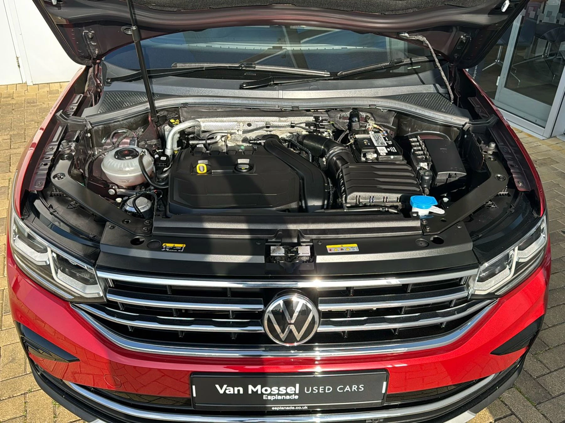 Volkswagen-Tiguan-image-13