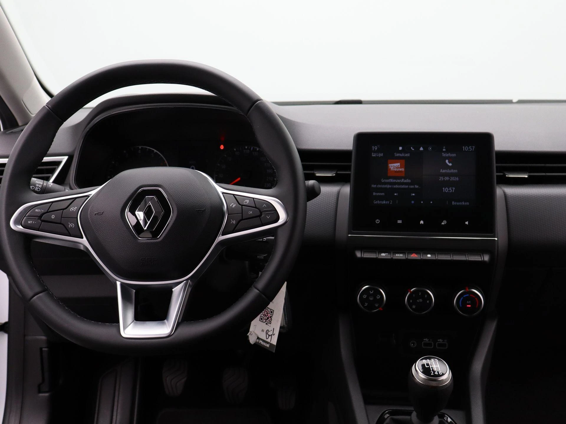 Renault-Clio-image-6