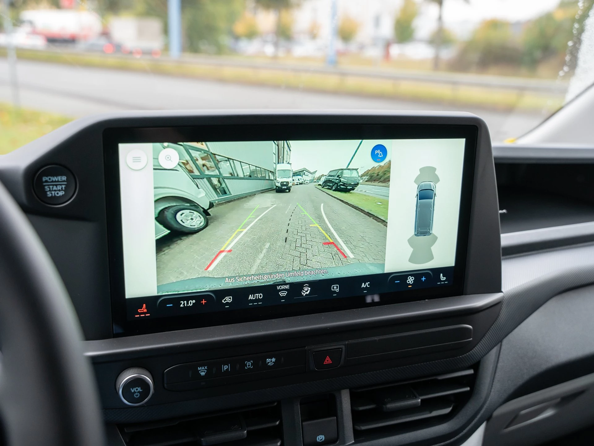 Ford-Transit Custom-image-11