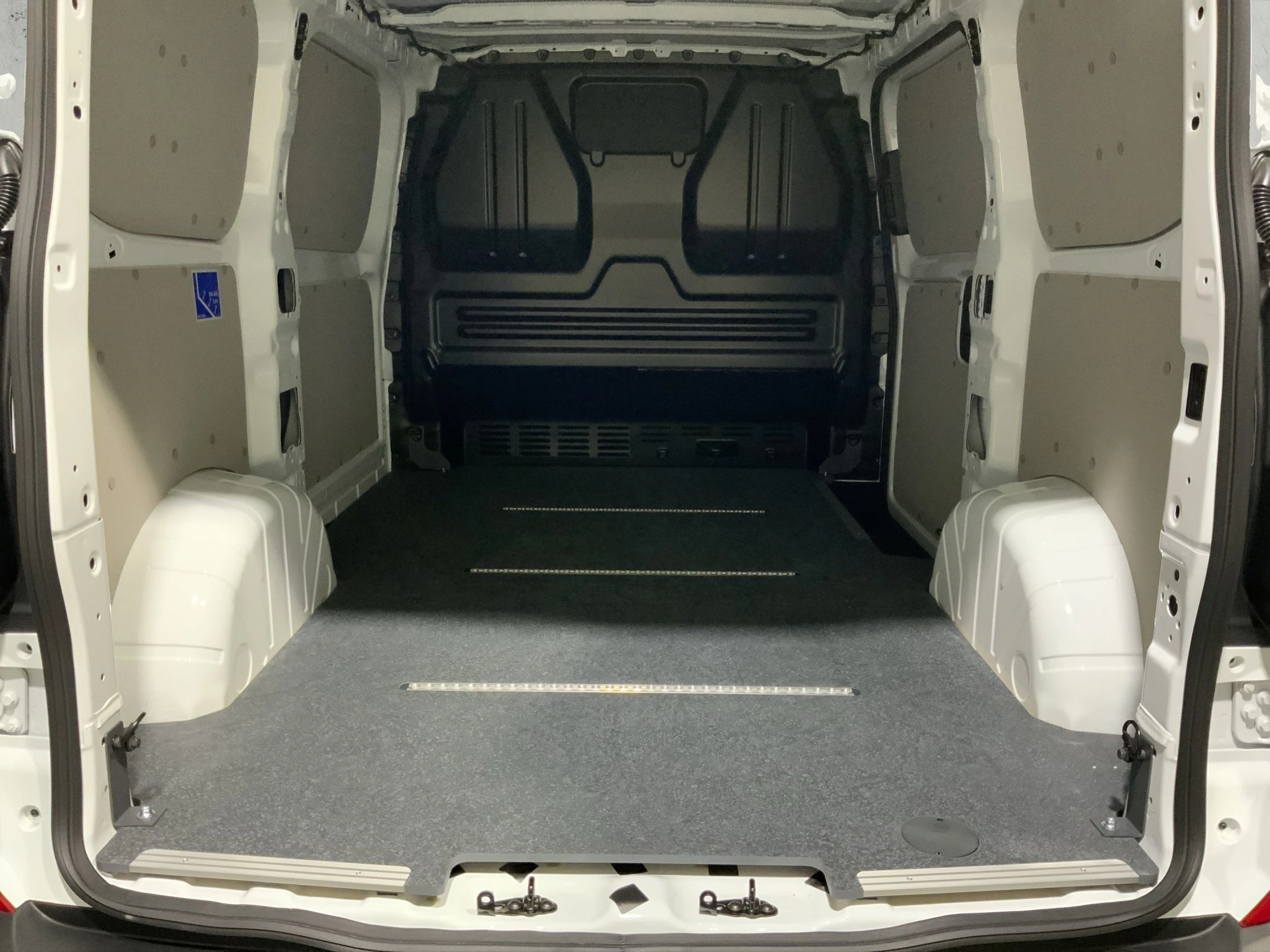 Ford-Transit Custom-image-16