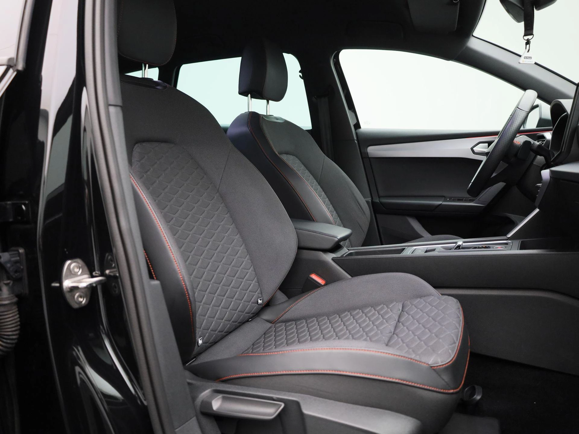 SEAT-Leon-image-34