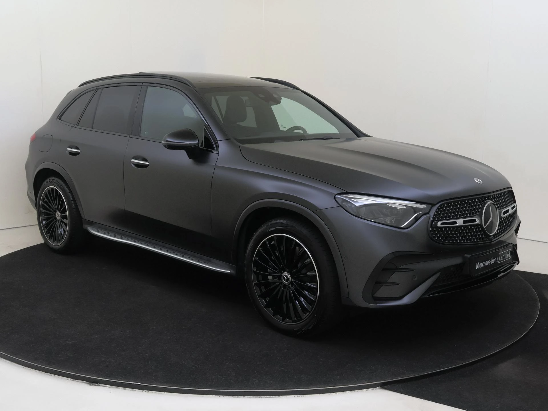 Mercedes-Benz-GLC-image-1