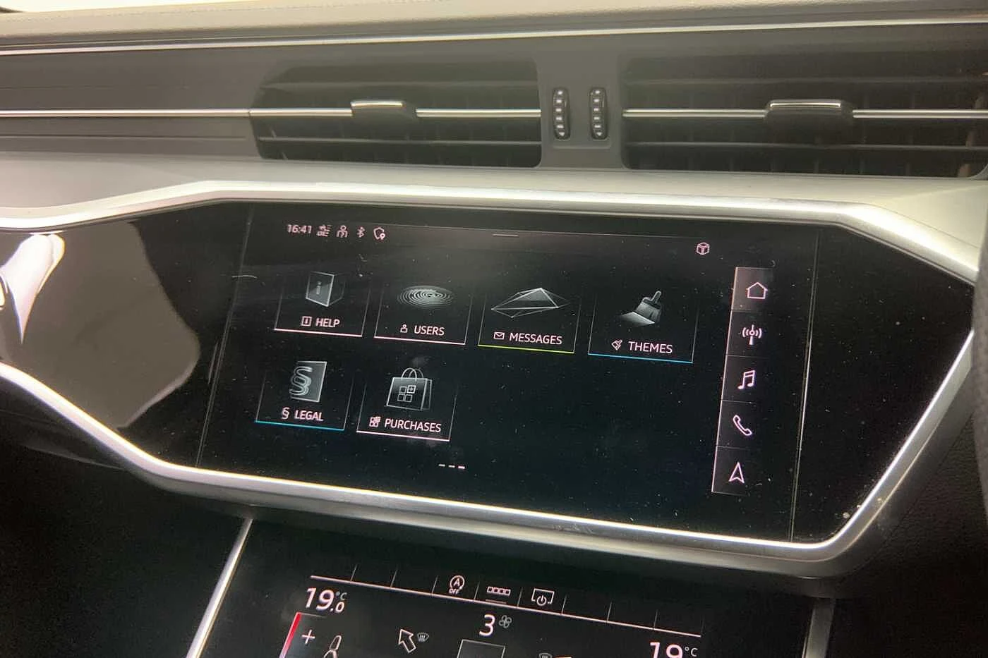 Audi-A6-image-25