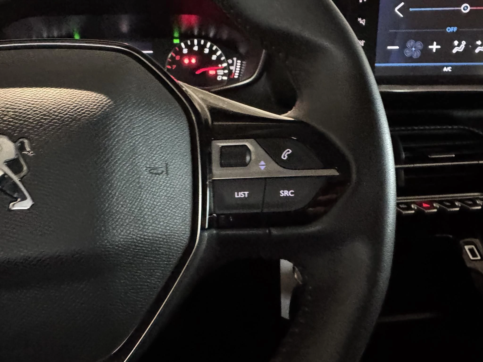 Peugeot-208-image-10