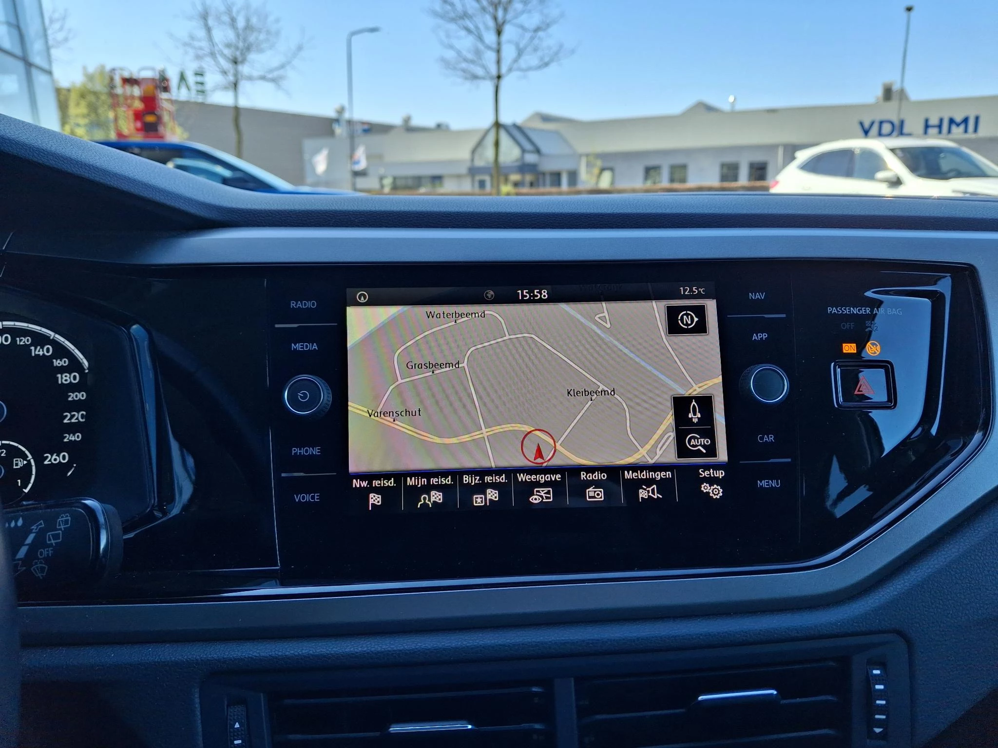 Volkswagen-Polo-image-14