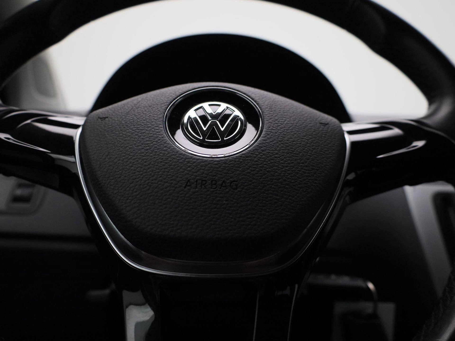 Volkswagen-Polo-image-21