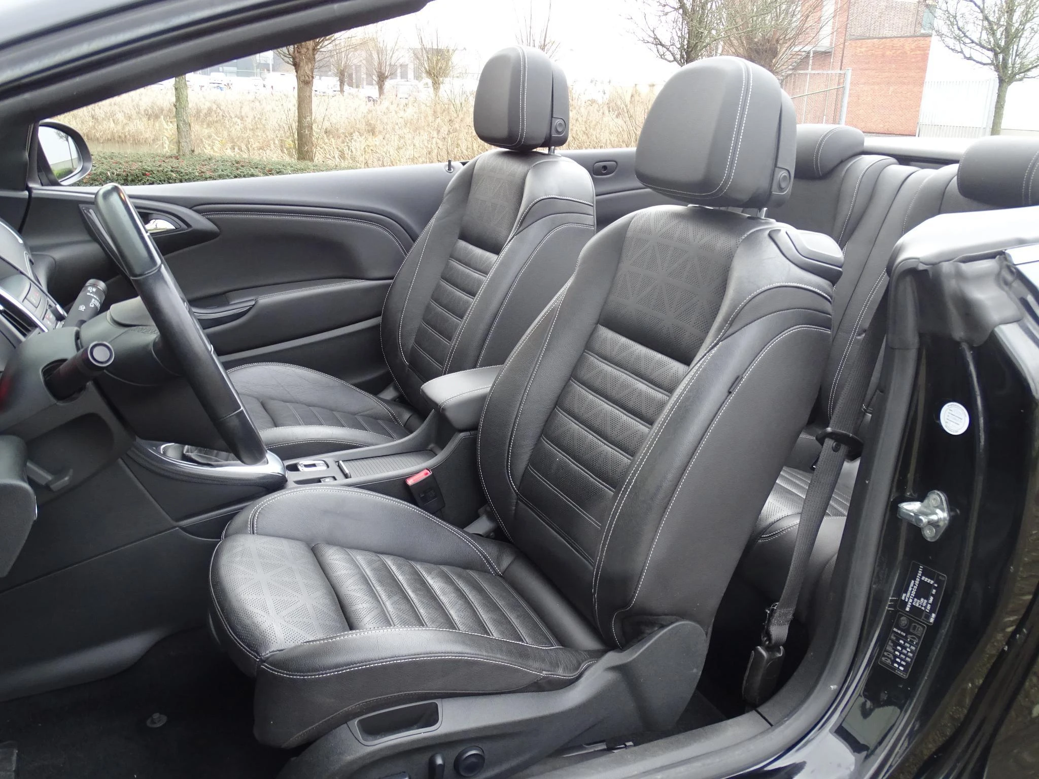 Opel-Cascada-image-11