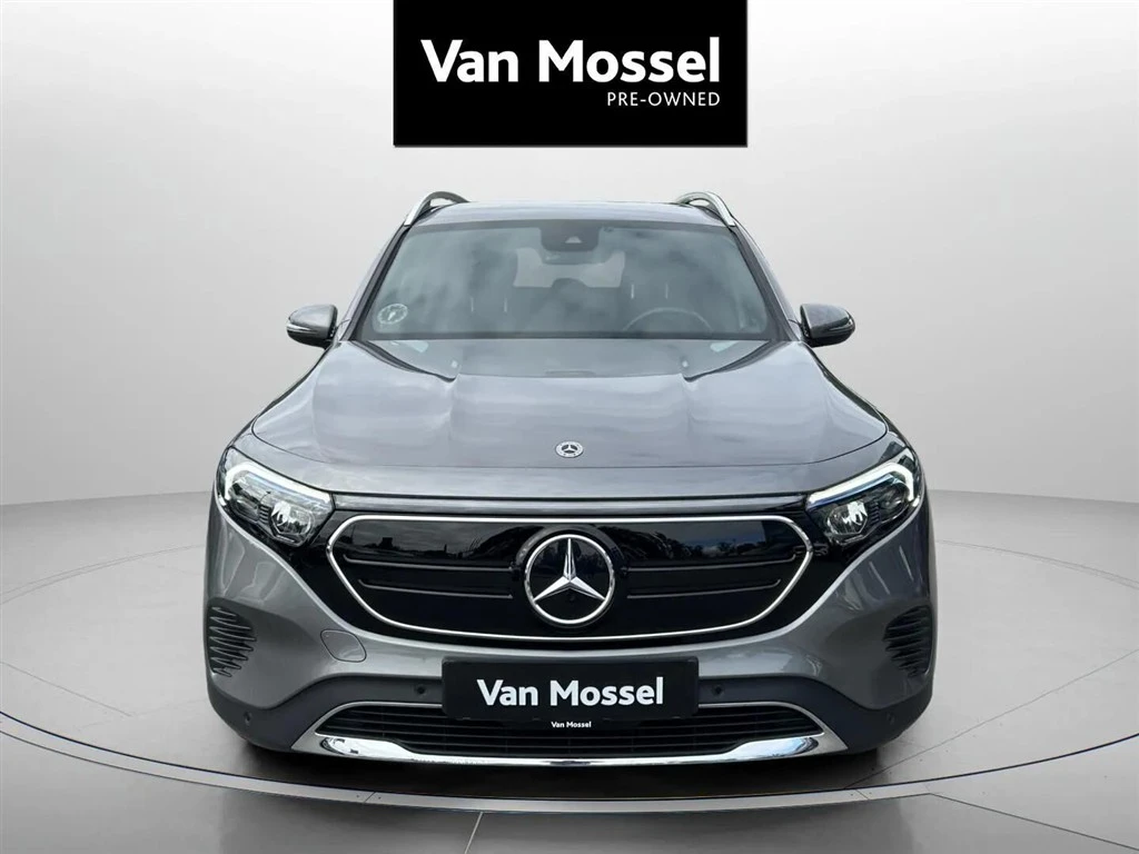 Mercedes-Benz-EQB-image-1