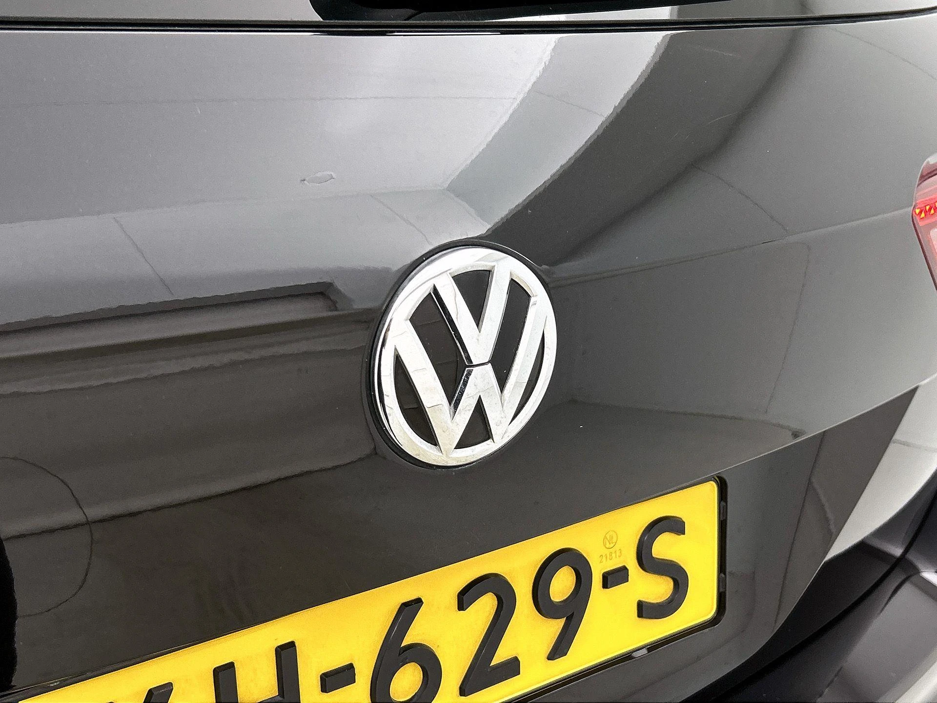 Volkswagen-Tiguan-image-12