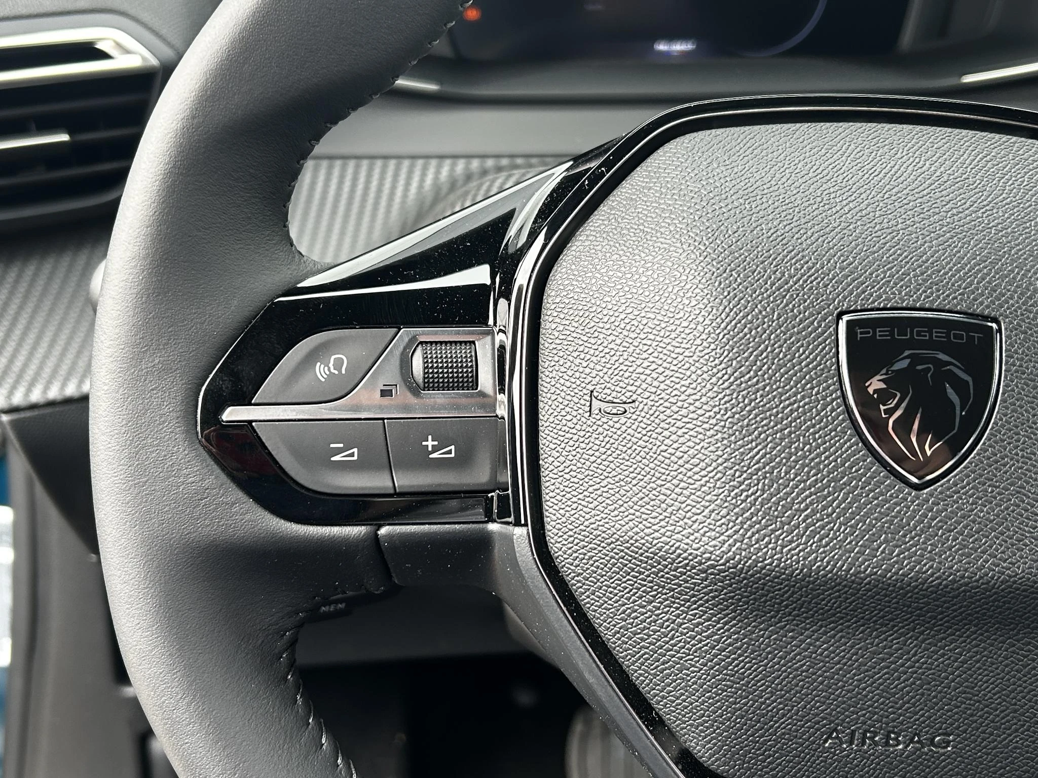 Peugeot-2008-image-12