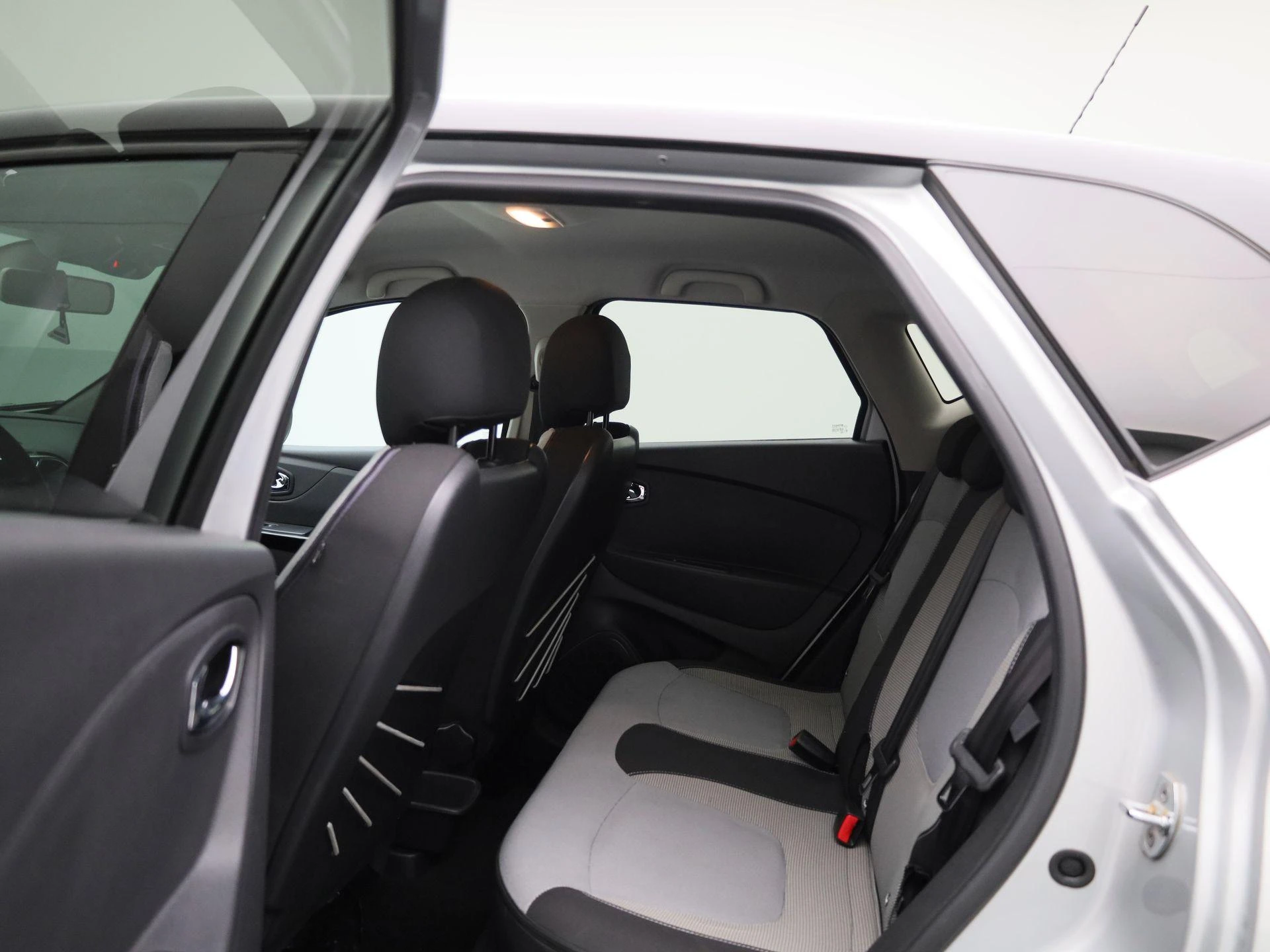 Renault-Captur-image-9