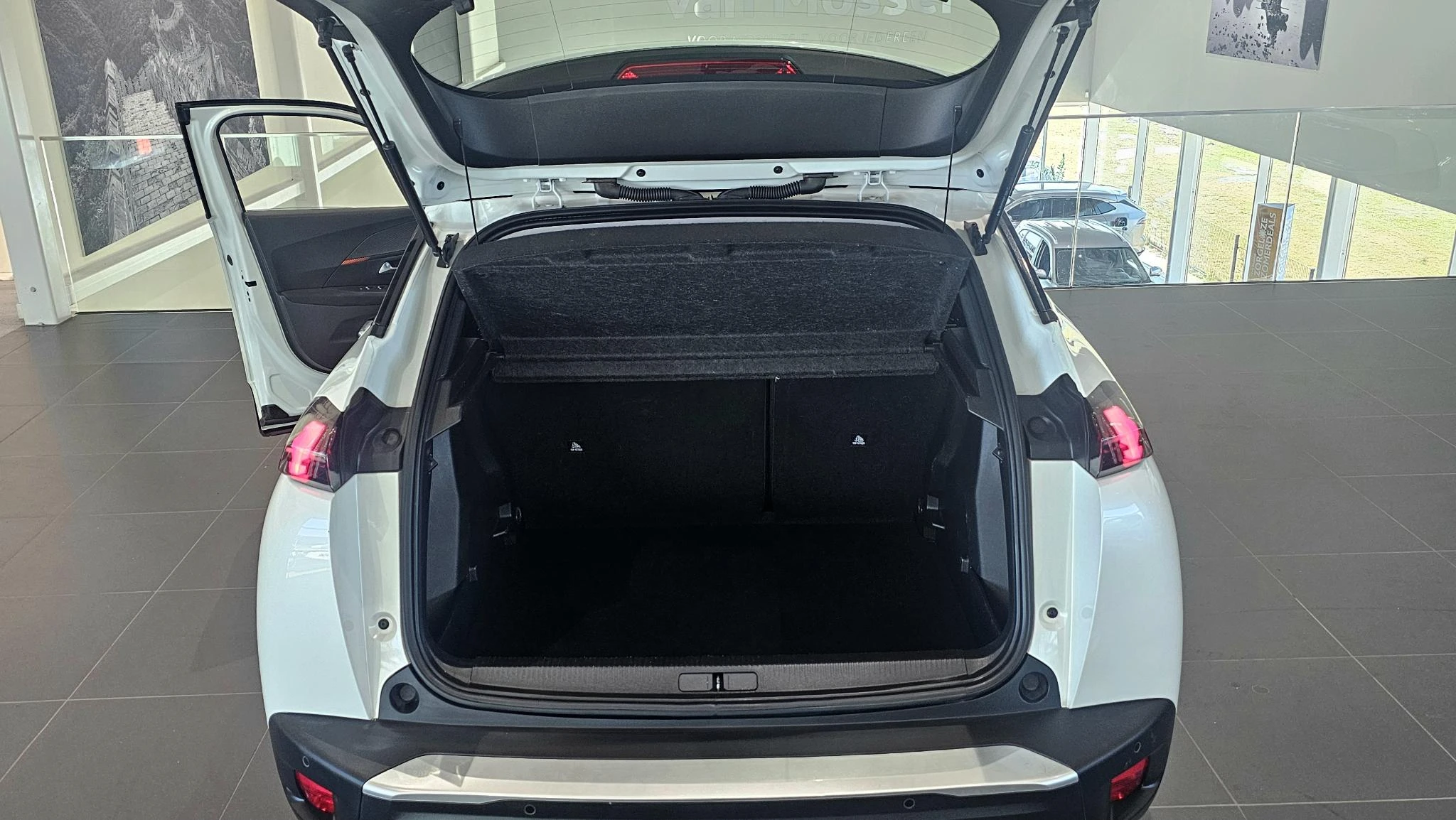 Peugeot-2008-image-8