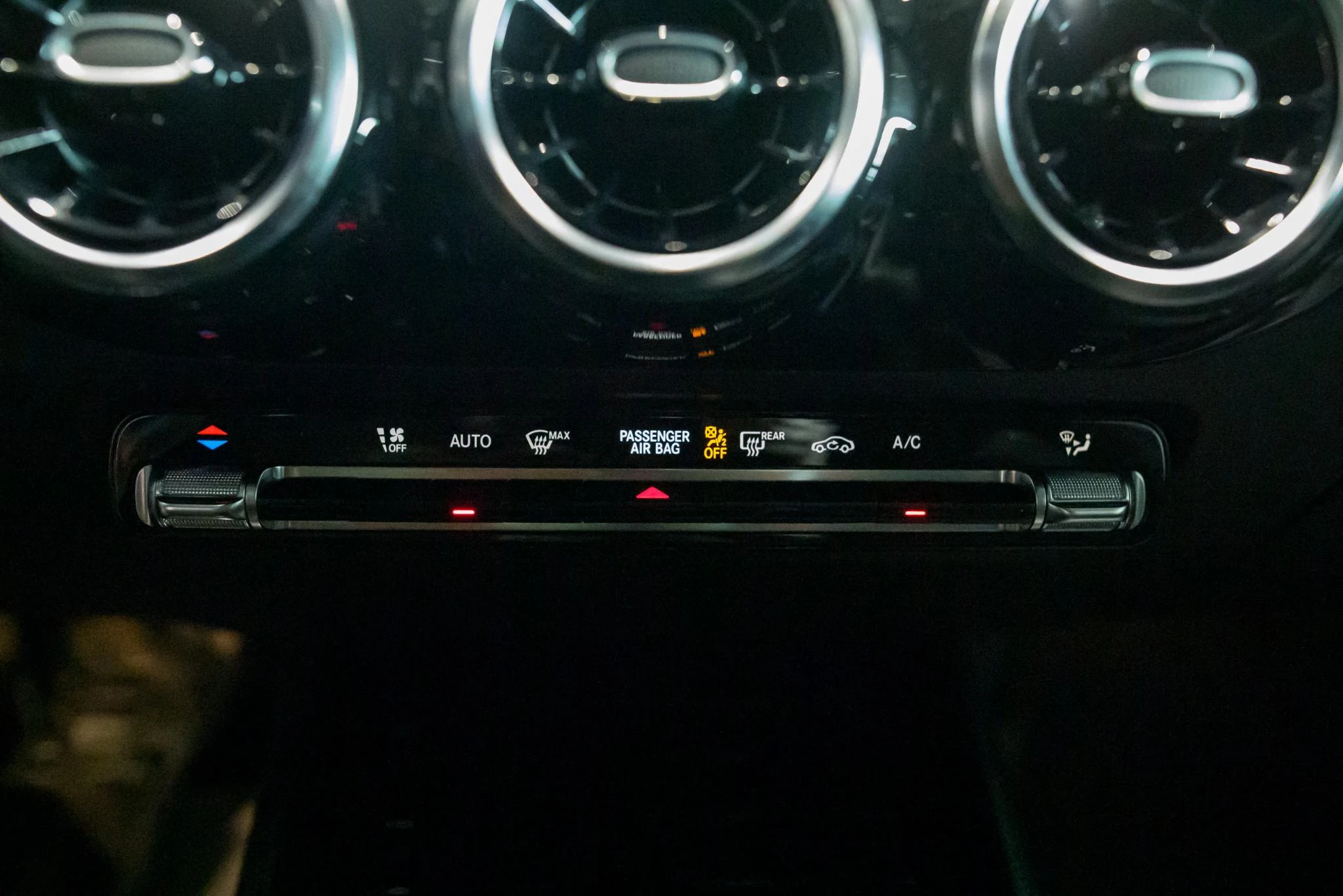 Mercedes-Benz-B-Klasse-image-26