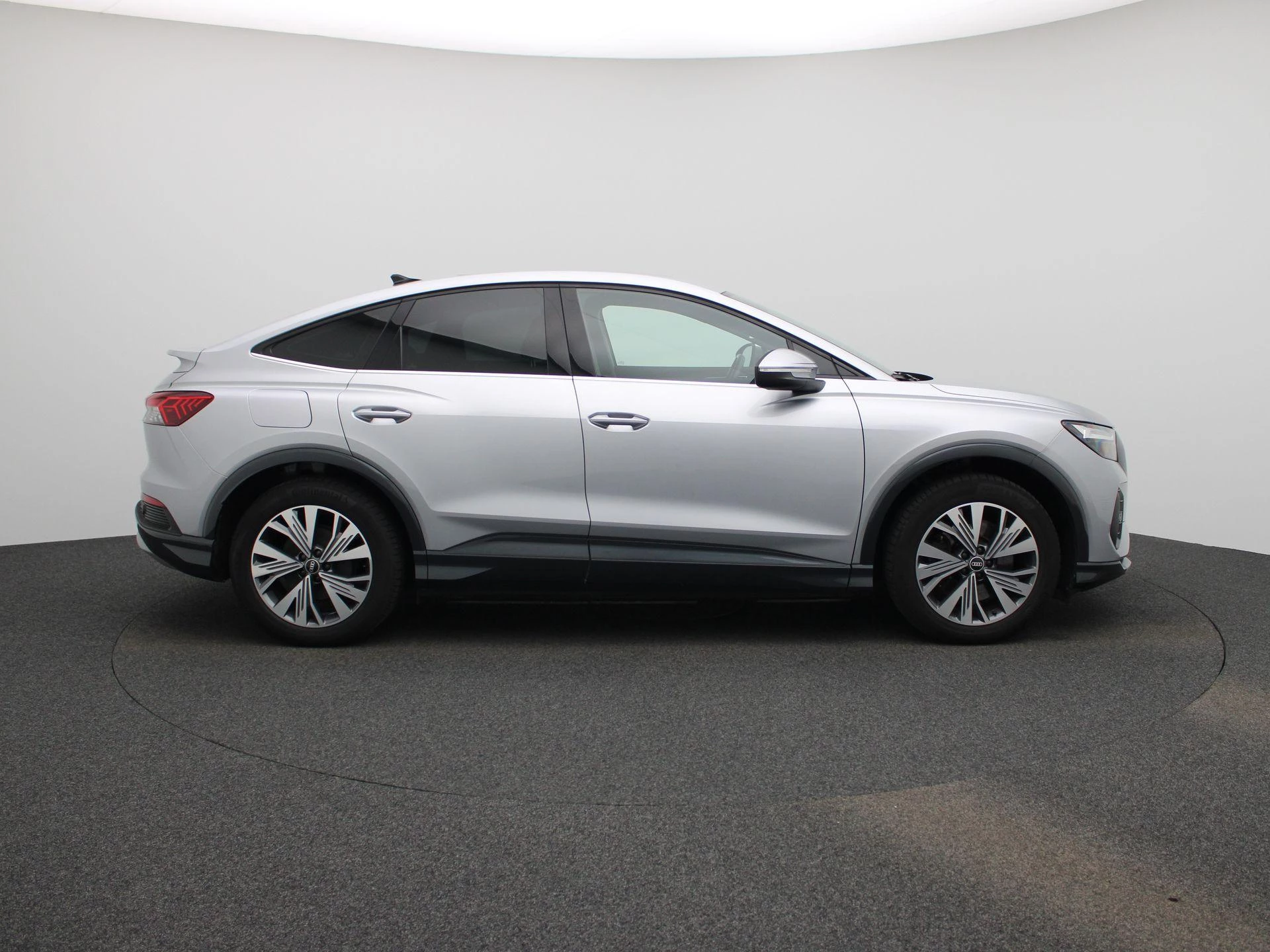 Audi-Q4 Sportback e-tron-image-5